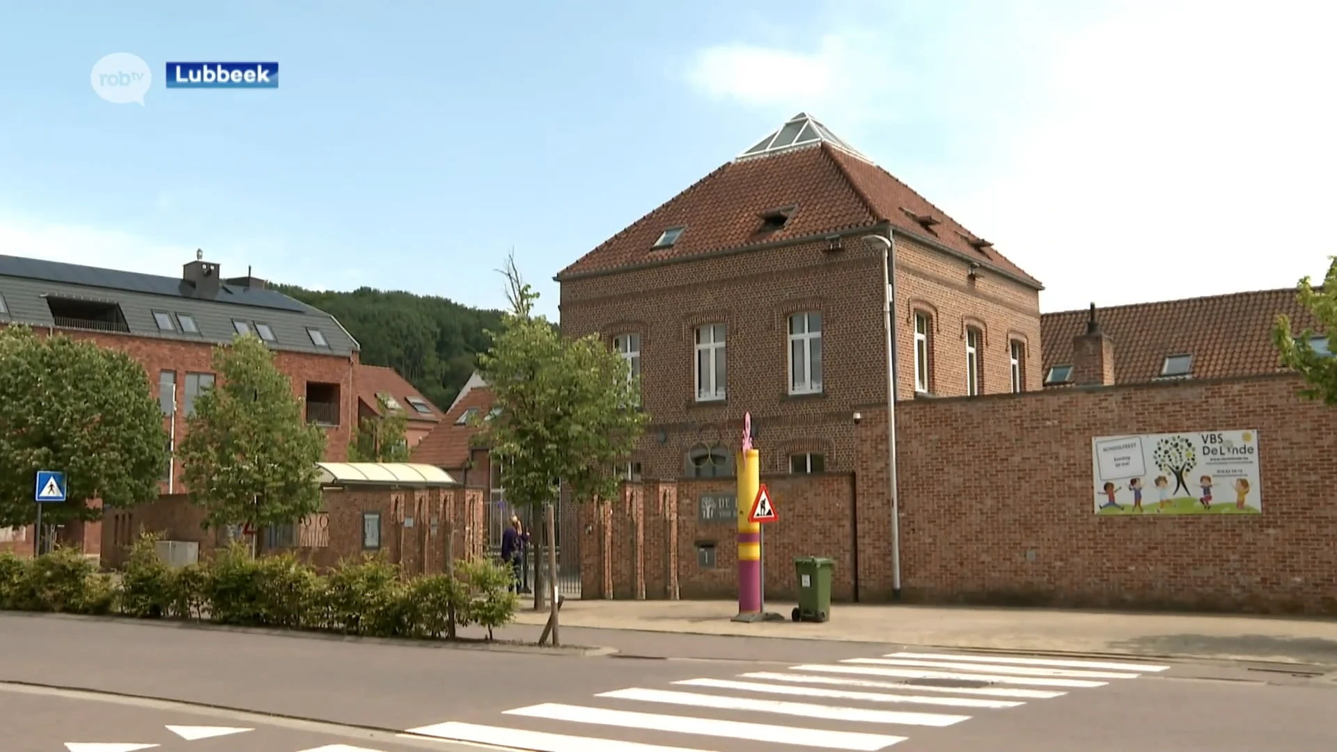 Onbekende man vraagt twee schoolkinderen om mee te rijden in zijn wagen in Linden, scholen roepen op tot waakzaamheid