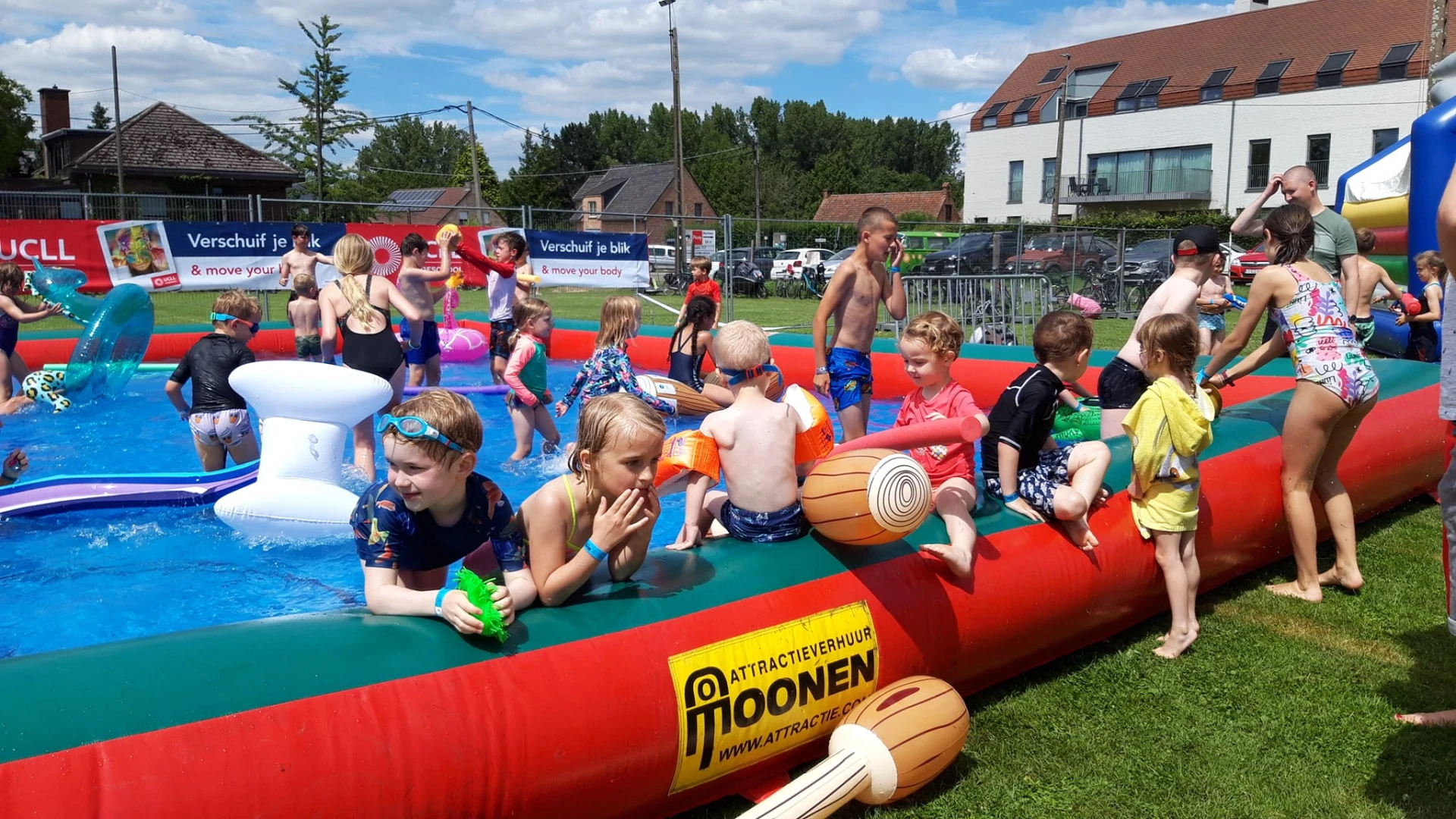 Big Splash in Meerbeek belooft zaterdag het grootste waterattractie- en springkastelenpark ooit in Kortenberg