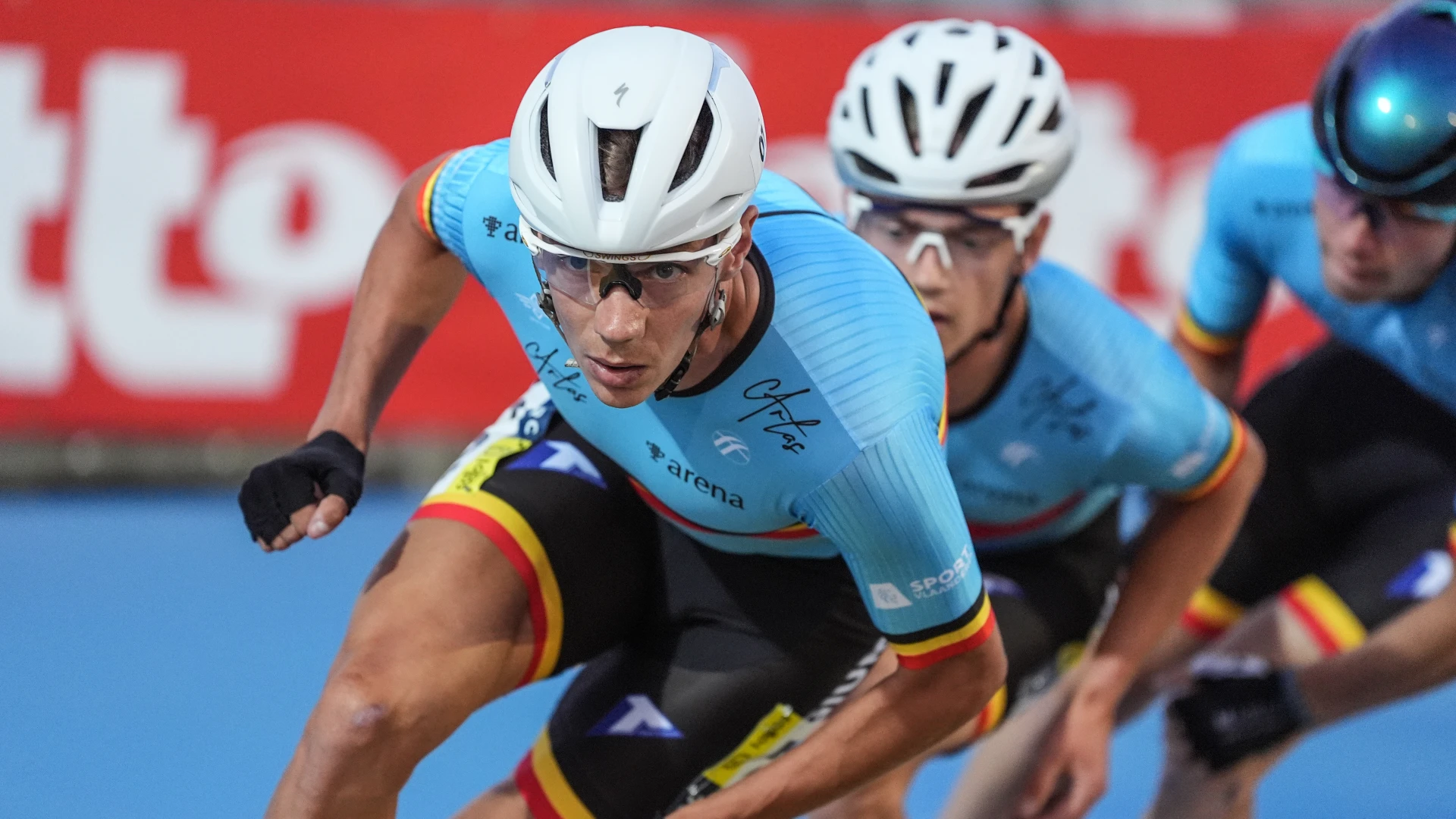 Bart Swings pakt met marathontitel op EK in Oostende 61ste (!) medaille op skeelerkampioenschap