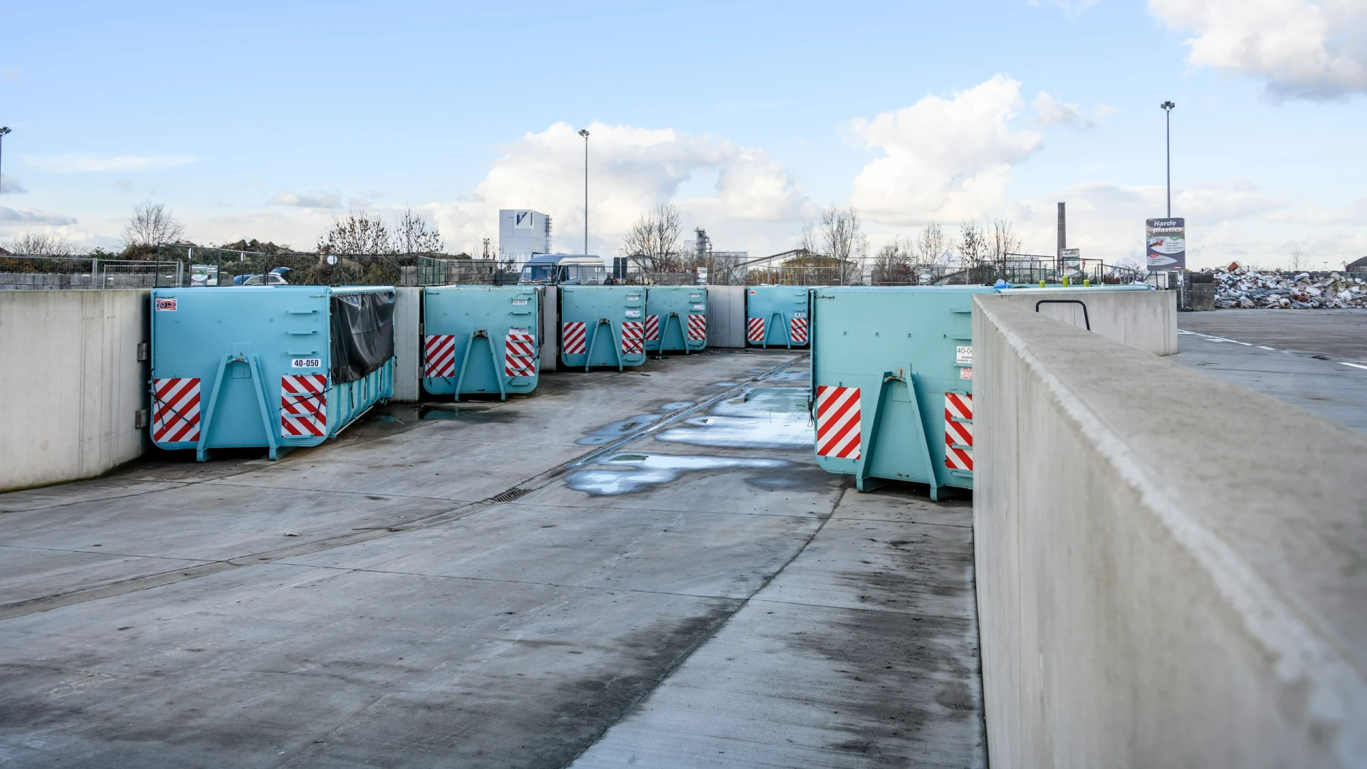 Ook inwoners van Tienen die getroffen werden door onweer kunnen gratis afval afleveren aan containerpark