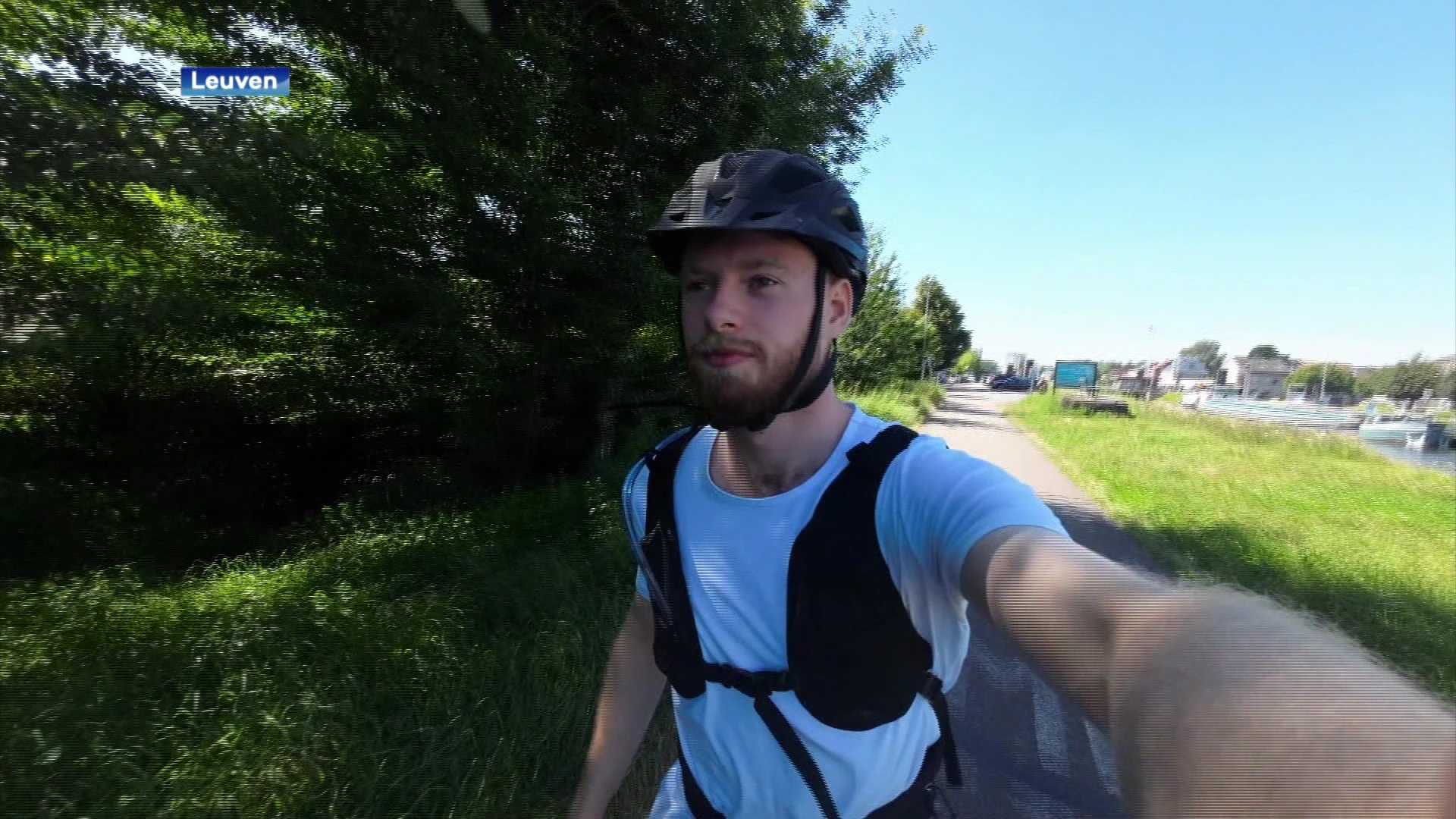 Ivar Vanvlasselaer (21) uit Leuven reist naar Boedapest ... met zijn longboard