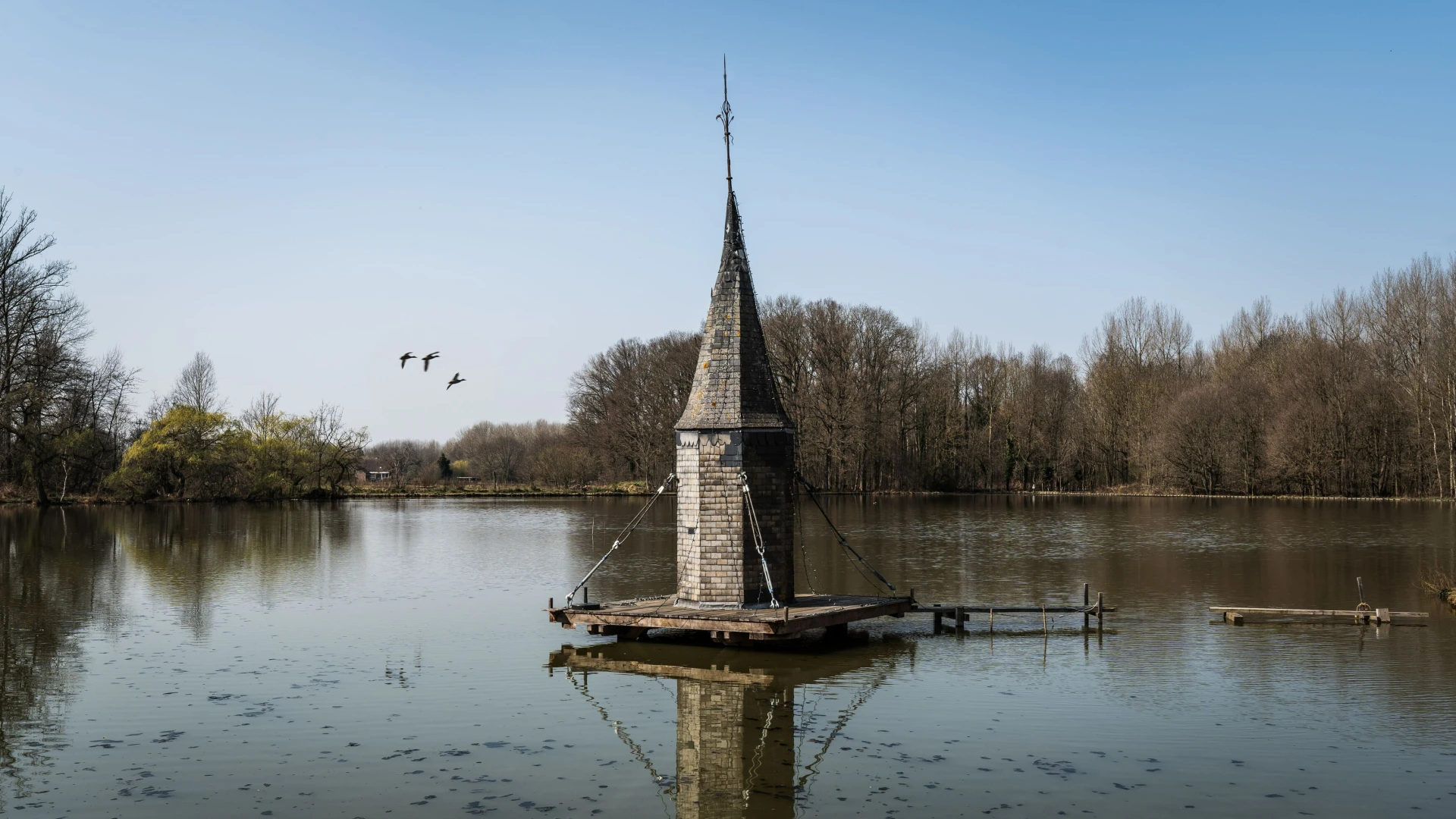 Kasteel van Horst laat 500 leistenen van vernieuwde torenspits graveren door bezoekers: "Uniek om je eigen tekst op zijn historisch gebouw te plaatsen"