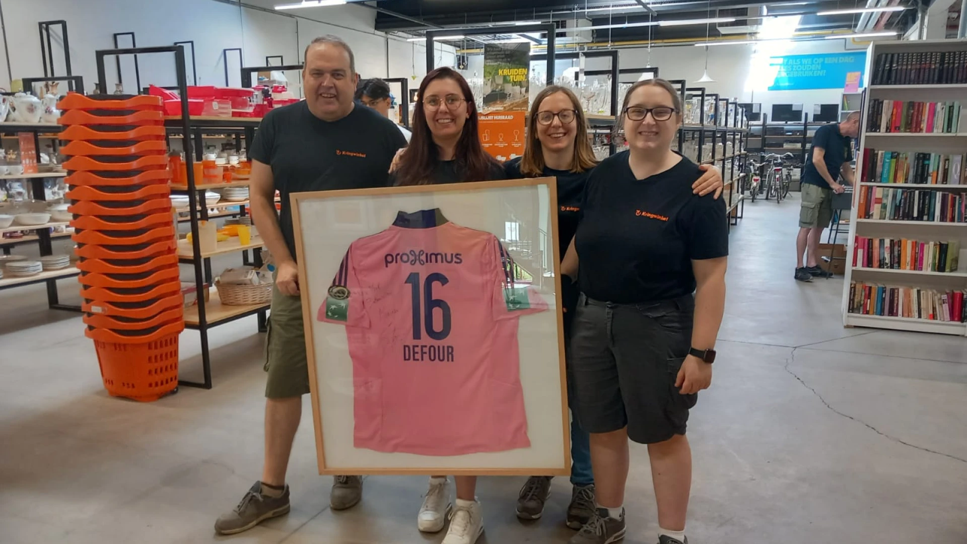 Van Steven Defour naar Marieke Vervoort en nu in Diest: shirt geveild voor 500 euro