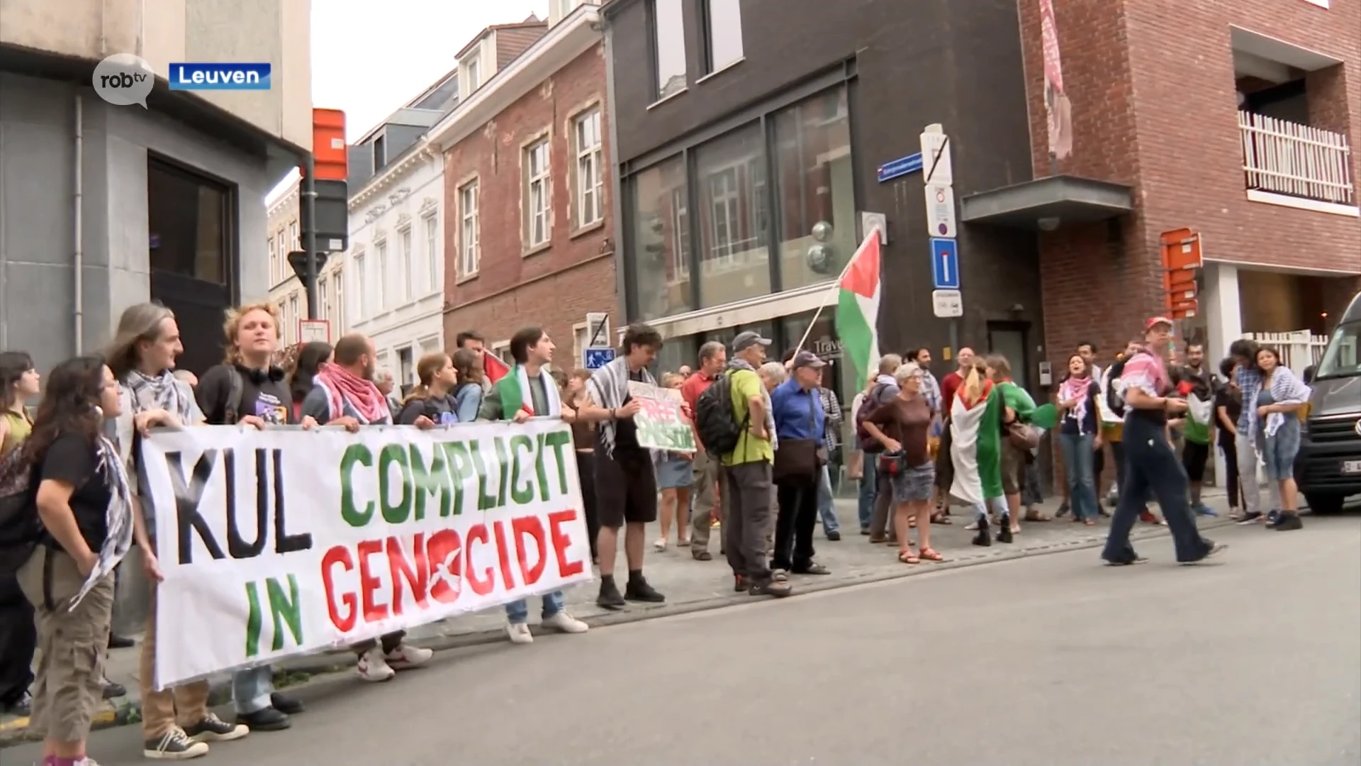 Pro-Palestijnse actievoerders die College De Valk in Leuven bezetten verlaten na 4 maanden het gebouw