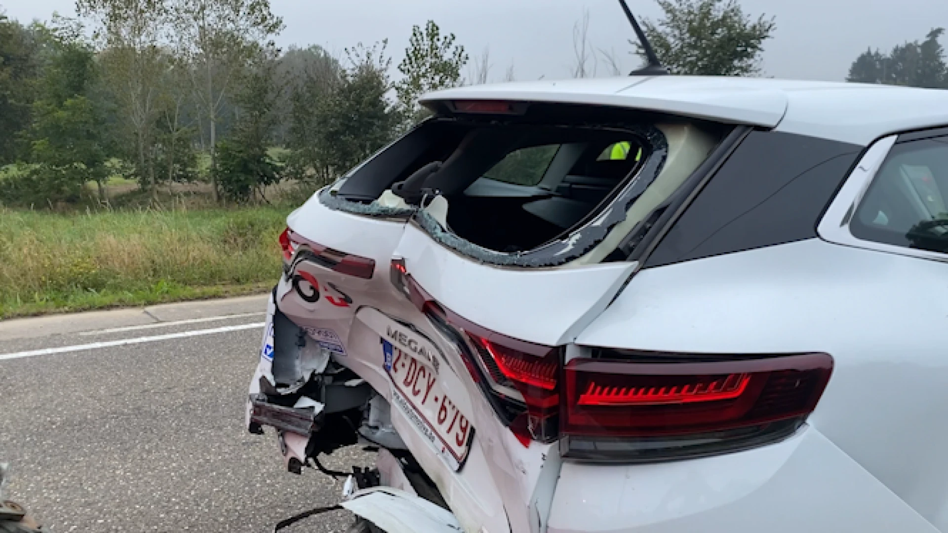 Ongeval met drie wagens op Provinciebaan in Rotselaar: één bestuurder lichtgewond afgevoerd