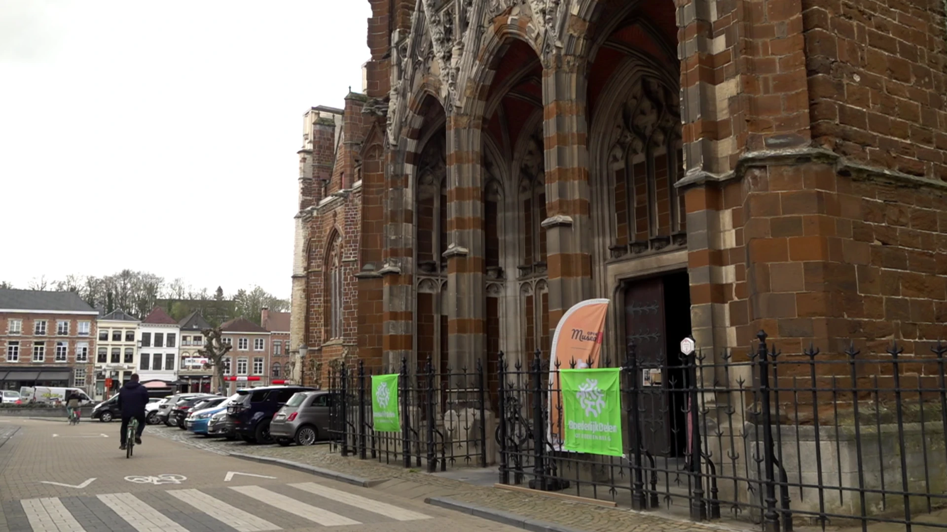 Misviering van paus Franciscus op groot scherm in kerken van Diest en Wilsele-Putkapel