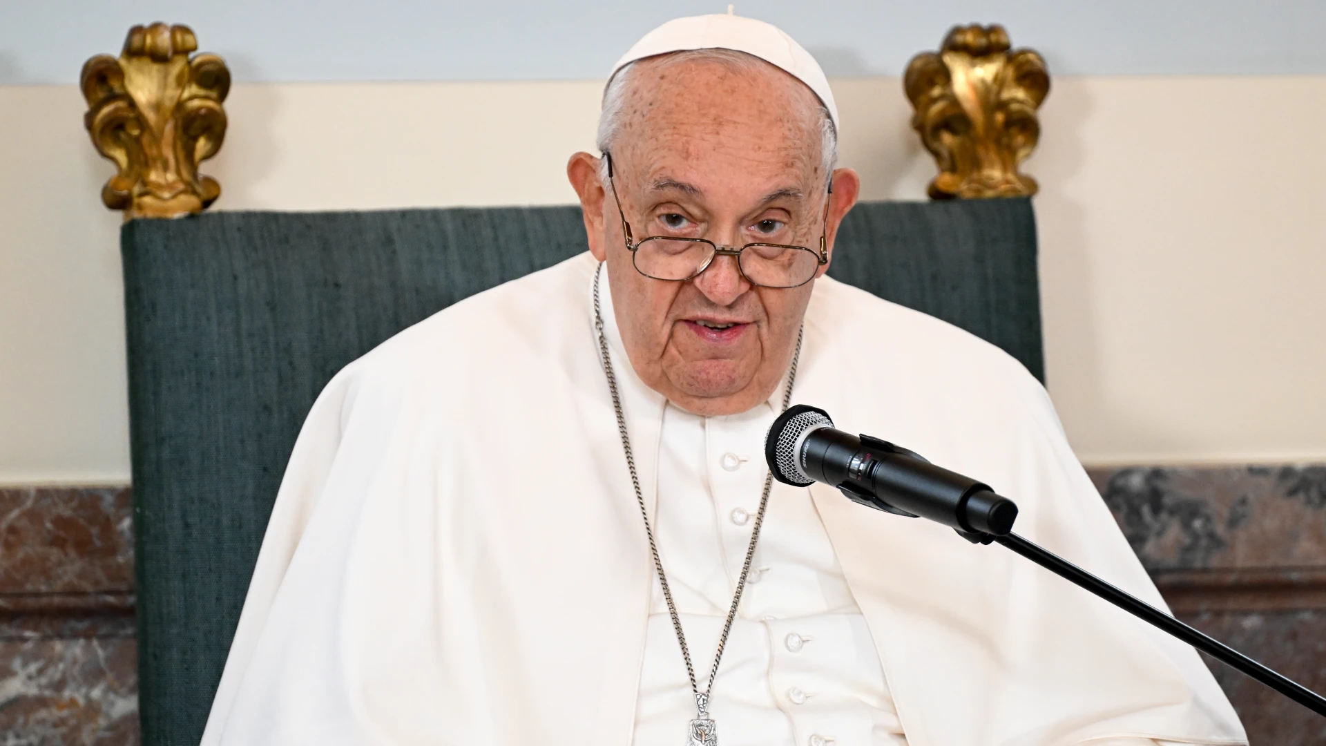 LIVEBLOG: Mis niets van het bezoek van paus Franciscus aan Leuven