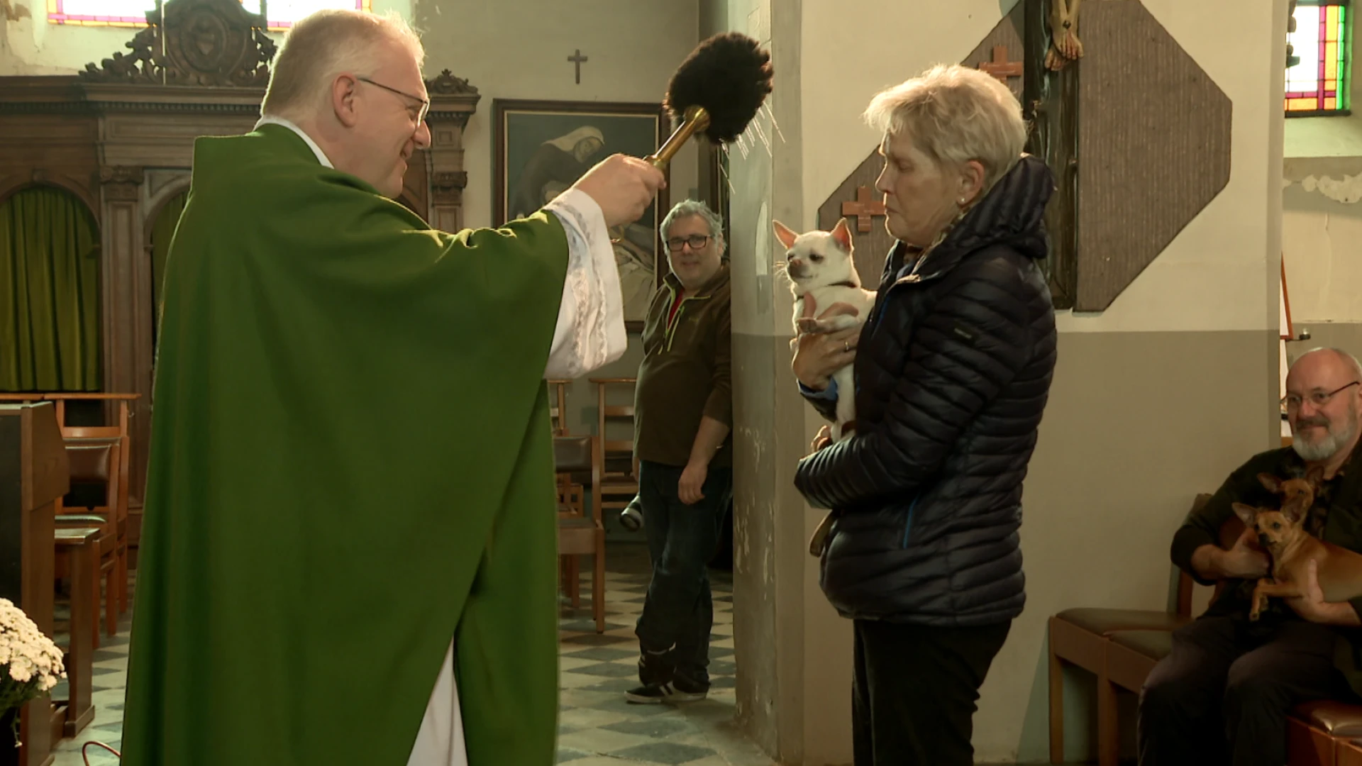 Hondenwijding vindt zondag na jaarlijkse Sint-Hubertusviering plaats in Glabbeekse Onze-Lieve-Vrouw Geboortekerk