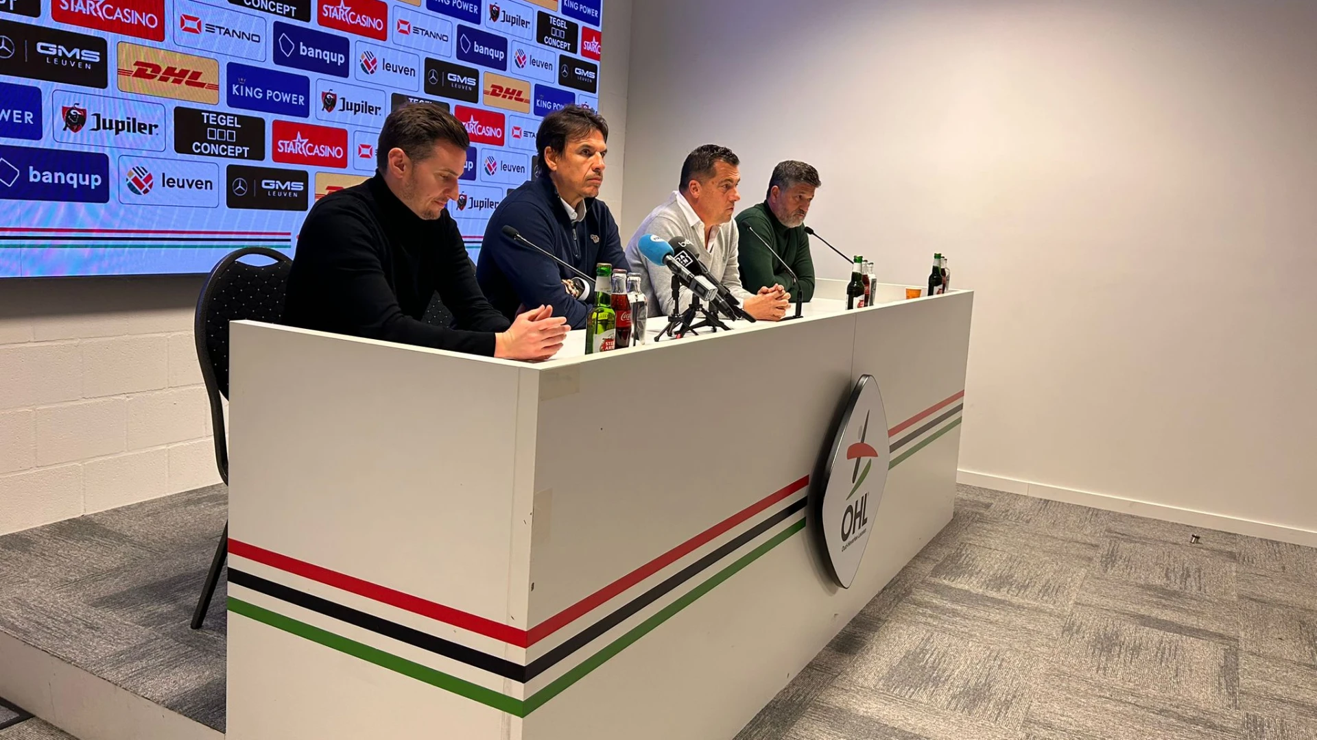 LIVEBLOG: Mis niets van de voorstelling van Chris Coleman als nieuwe trainer van OH Leuven