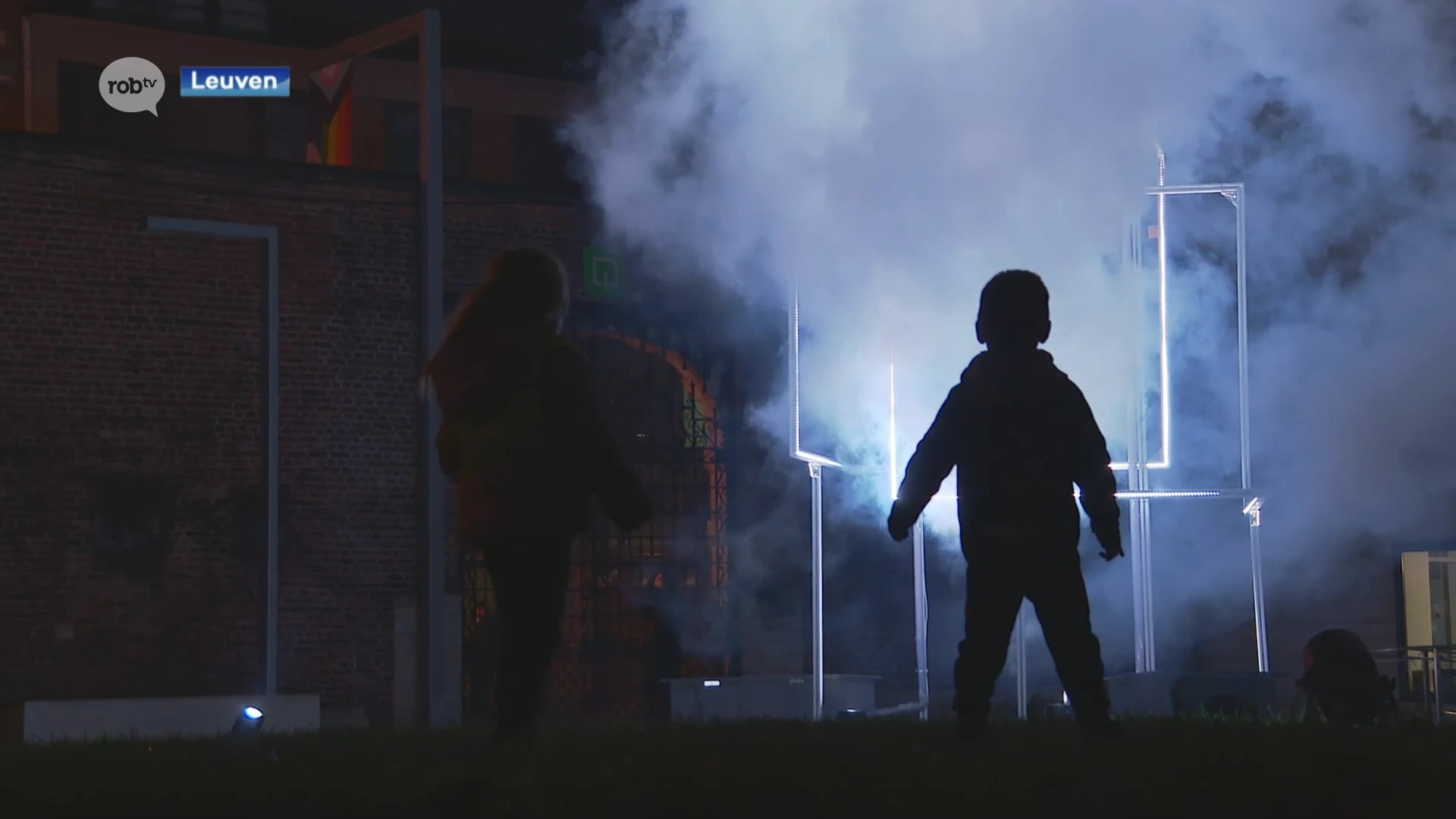 Vijfde editie Unholy Light brengt licht in Leuvense binnenstad: "Prachtig lichtparcours is een traditie geworden"