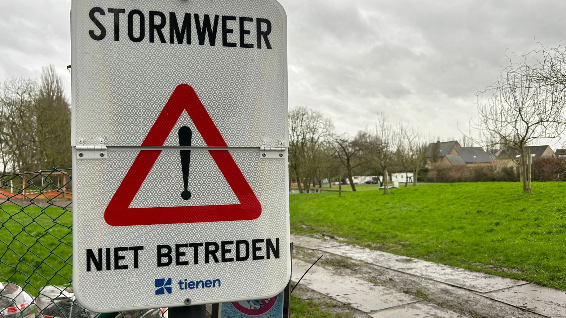 LIVEBLOG: zo trok de voorspelde storm over onze regio