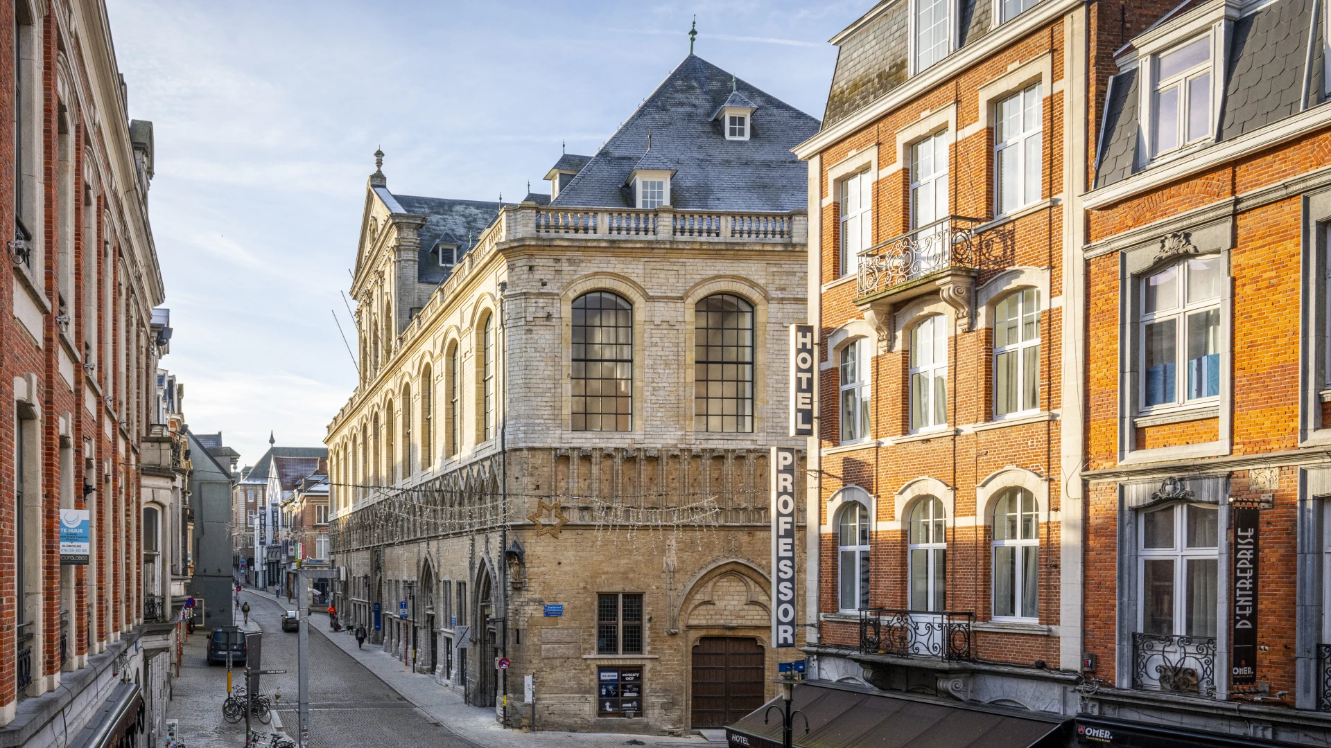 Stad Leuven schenkt Universiteitshal aan KU Leuven: "Voor 600e verjaardag van universiteit"