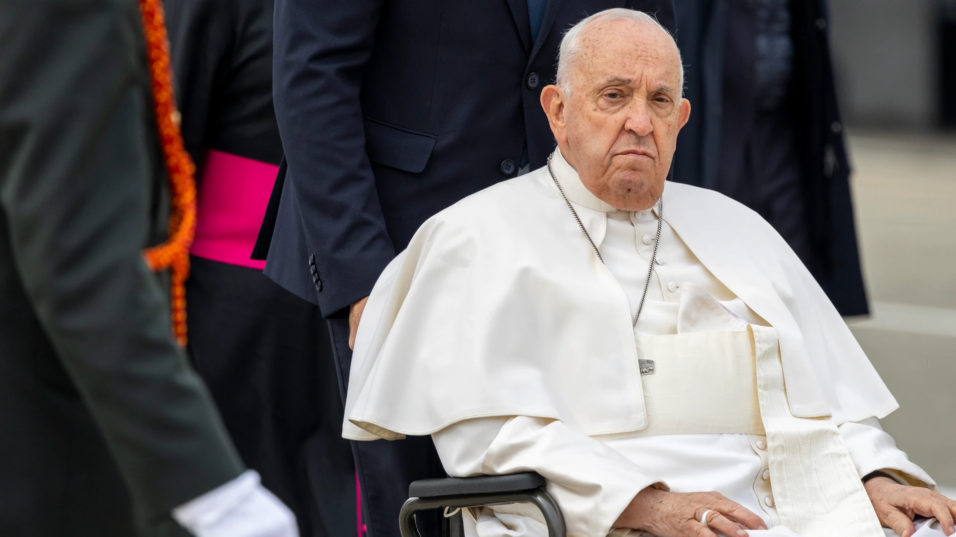 Gebed in basiliek van Scherpenheuvel opgedragen aan ernstig zieke paus Franciscus
