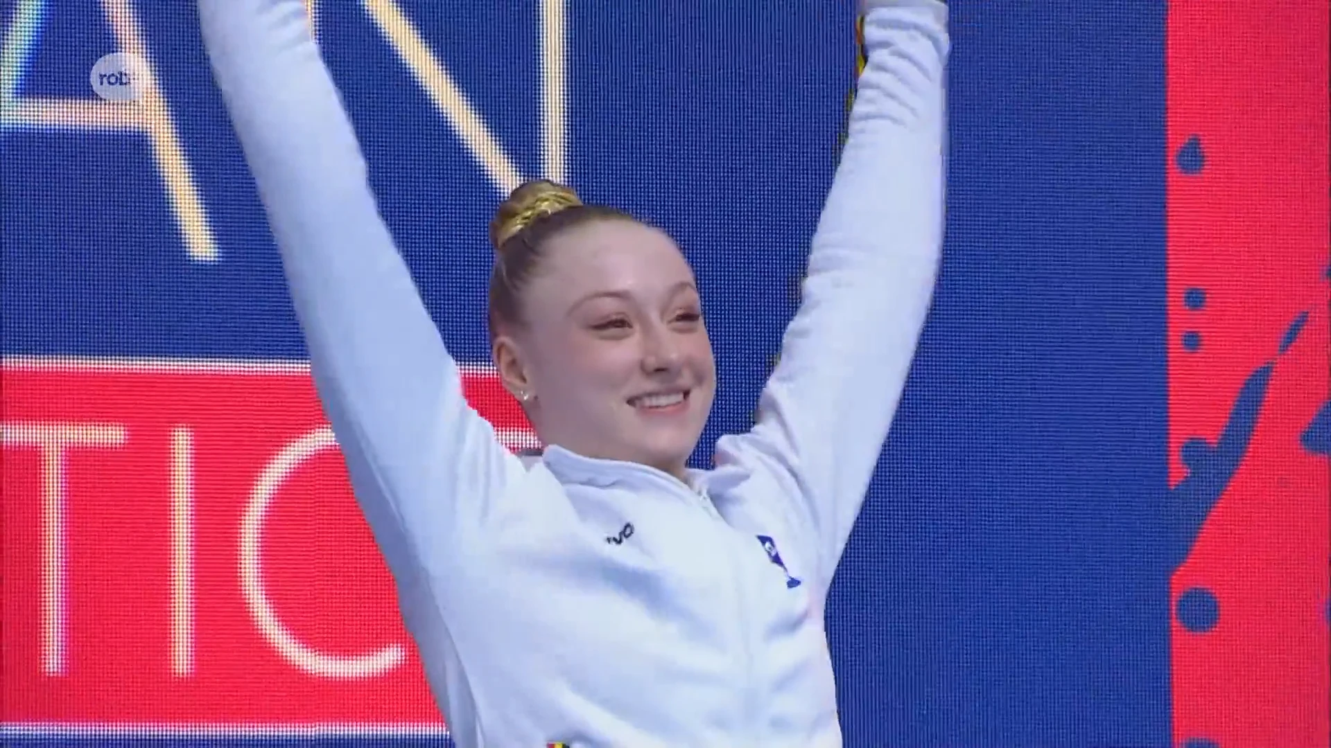 Topturnster Lisa Vaelen keert na bijna twee jaar blessureleed morgen terug in competitie: "Dit voelt toch als thuiskomen"