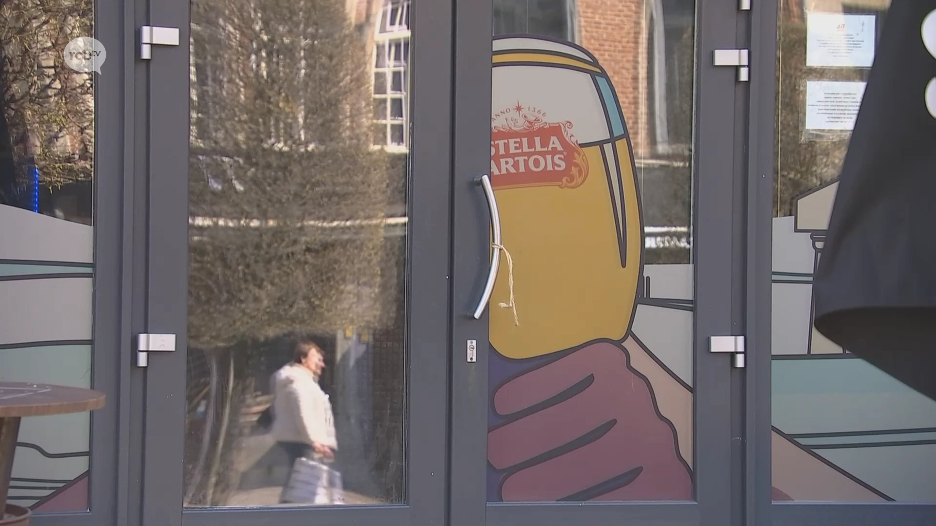 Twintiger uit Tienen krijgt één jaar cel met uitstel voor aanval met mes op Oude Markt in Leuven