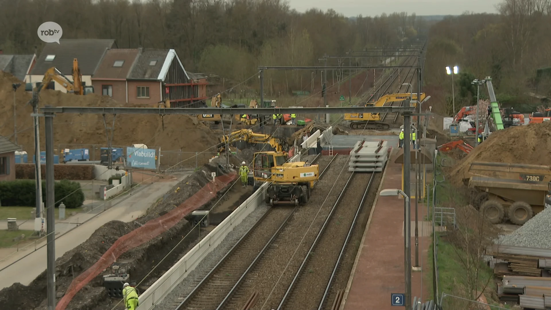 Spoorwegtunnel aan station van Wezemaal ligt op zijn plek: "Nog extra grond moeten weghalen en aanvoeren omdat de aarde onder de tunnel te nat was"
