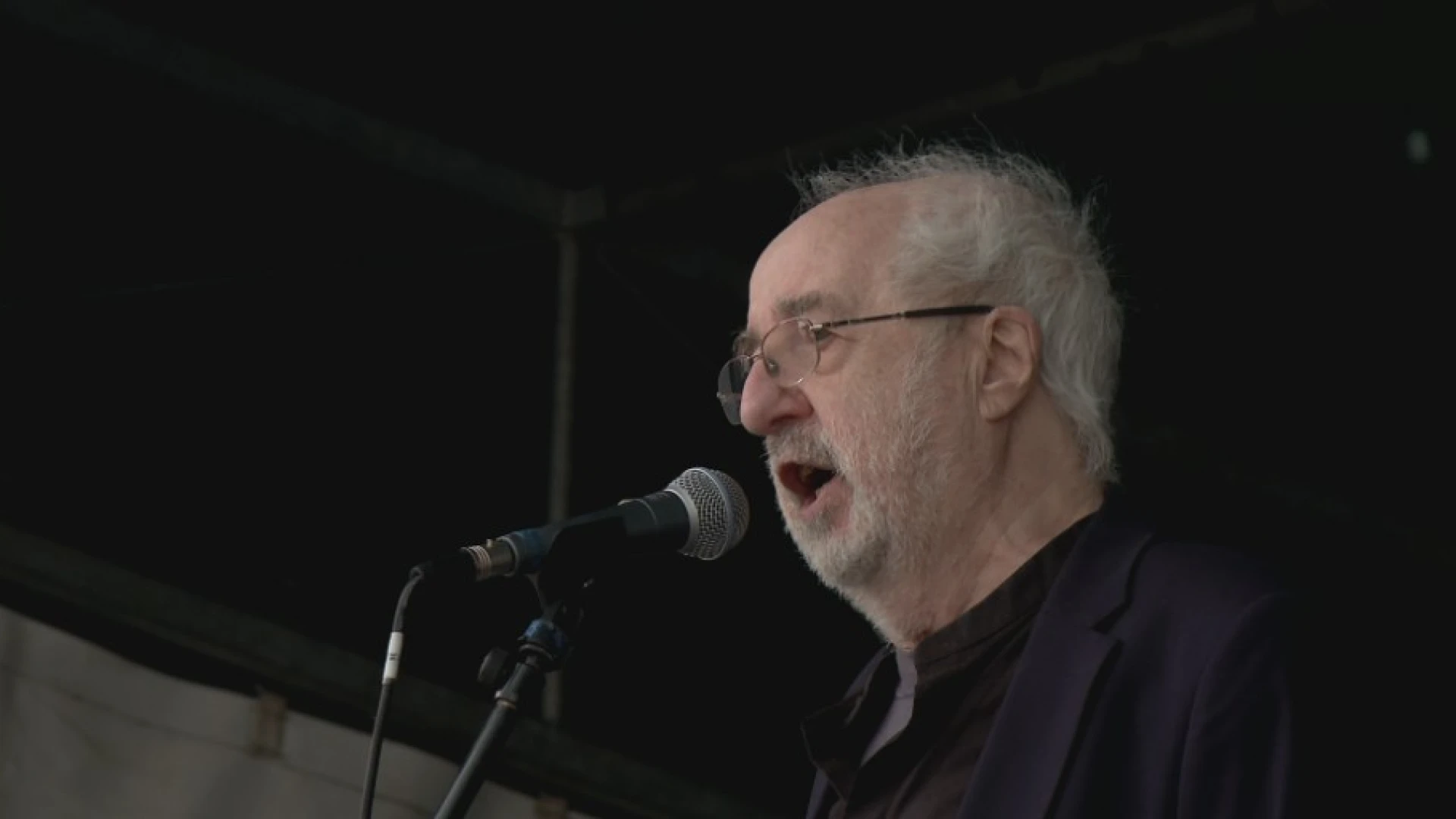 Jan De Wilde brengt eerbetoon aan Zjef Vanuytsel in Neerijse