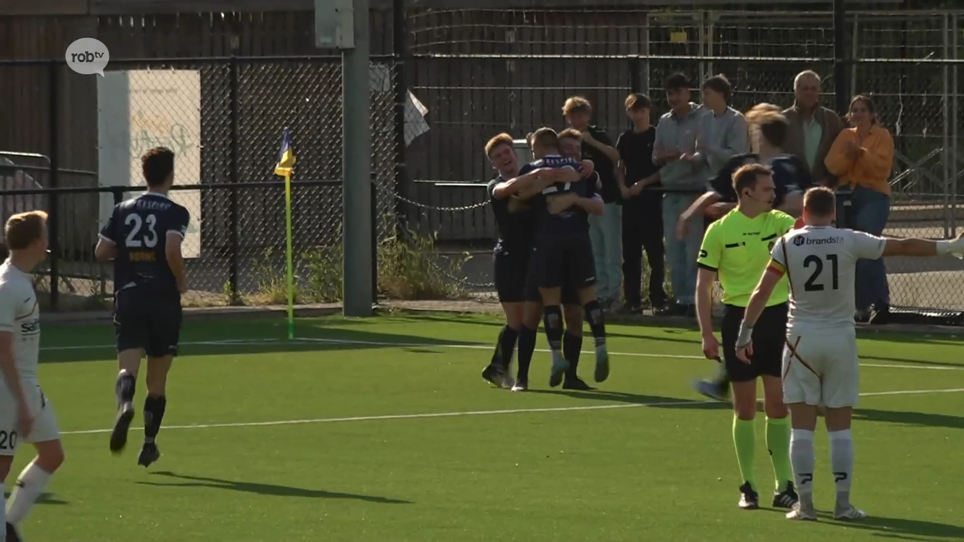Rotselaar geeft 3-0 uit handen in spektakelmatch tegen Wetteren (3-4): "Dit is even zuur, maar chapeau voor ons seizoen"
