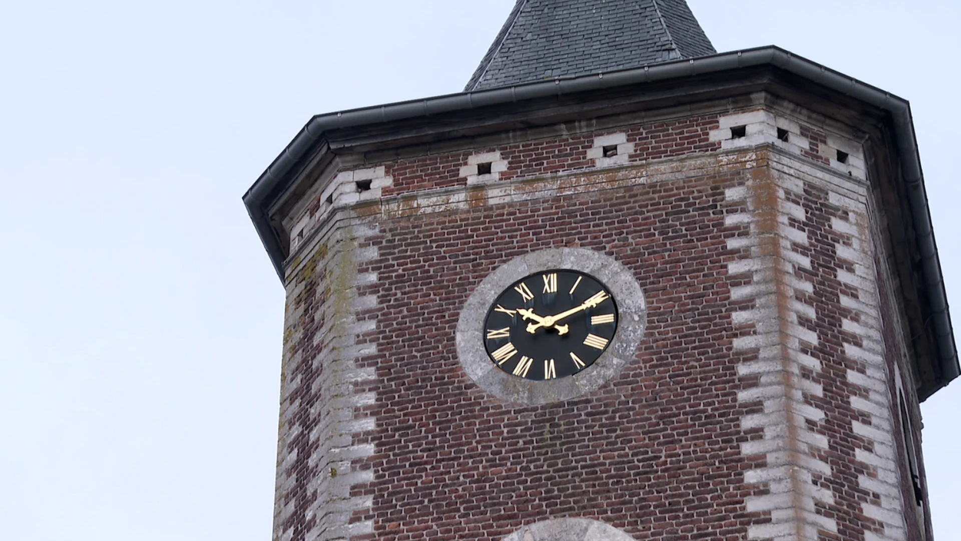 Totaalbedrag herbestemming kerk Hoeleden geschat op meer dan 1,3 miljoen euro, gemeente gaat op zoek naar een aannemer
