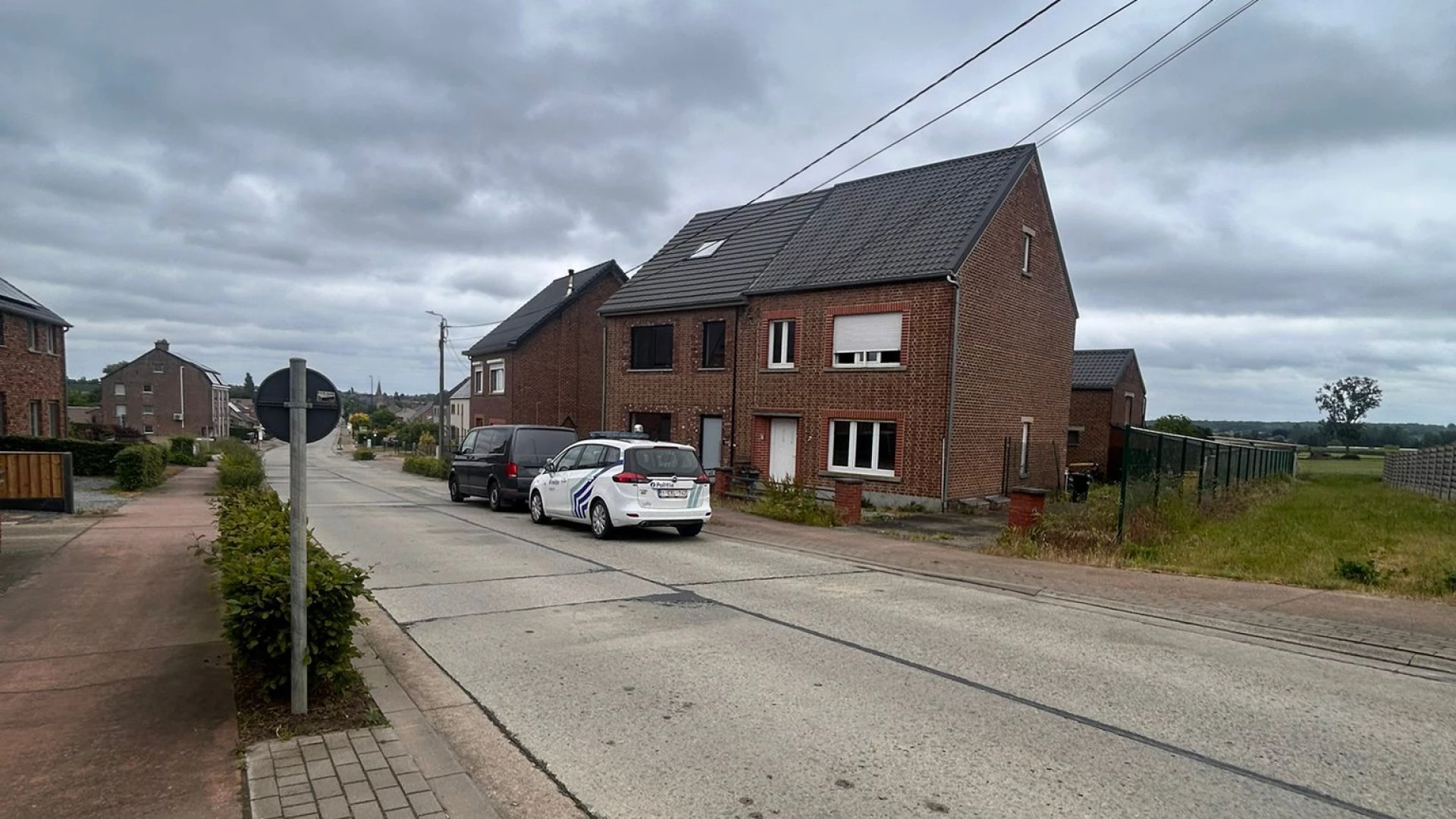 Ontmantelde cannabisplantage ontdekt in Krawatenstraat in Kortenaken: "Speurders stoten alleen op resten van de plantage"