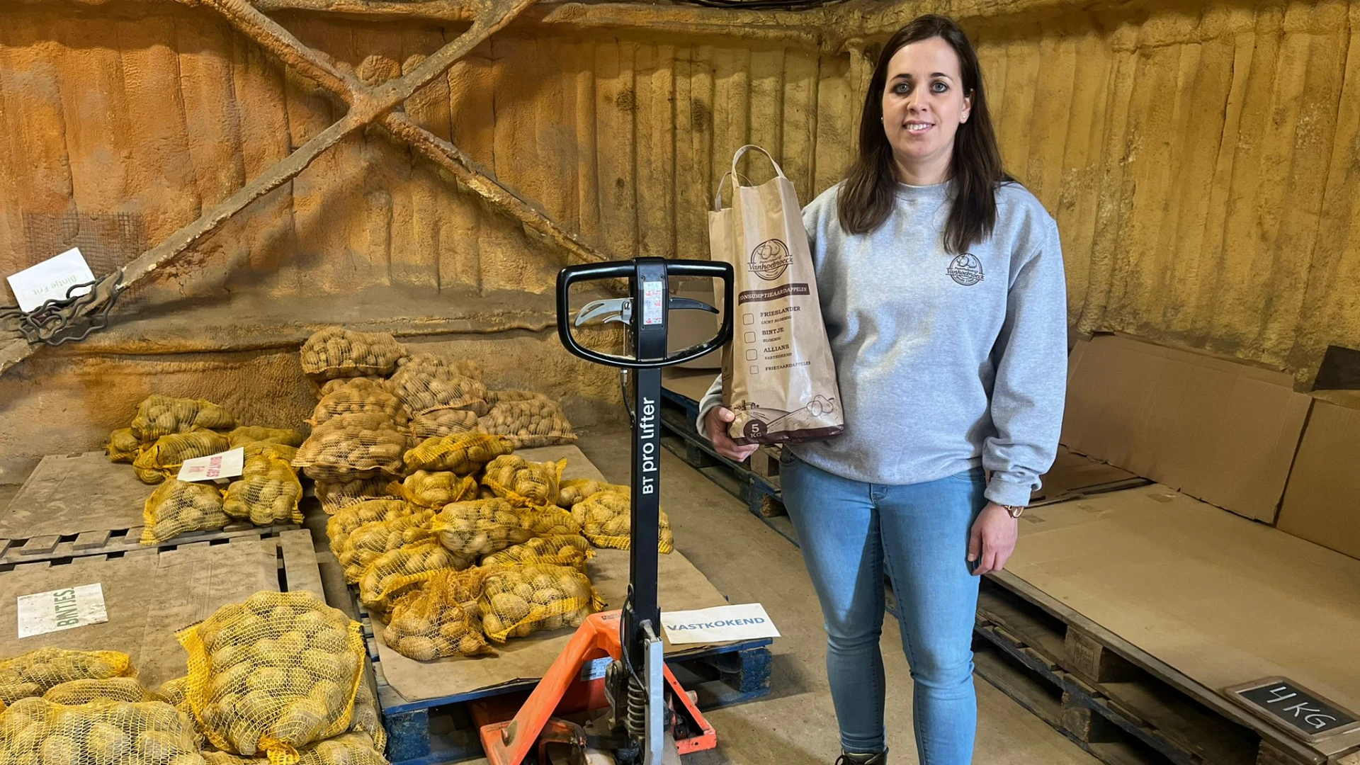 Internationale Dag van de Aardappel: Landbouwer Annie Vanhoebroeck uit Orsmaal bij Linter werkt duurzaam