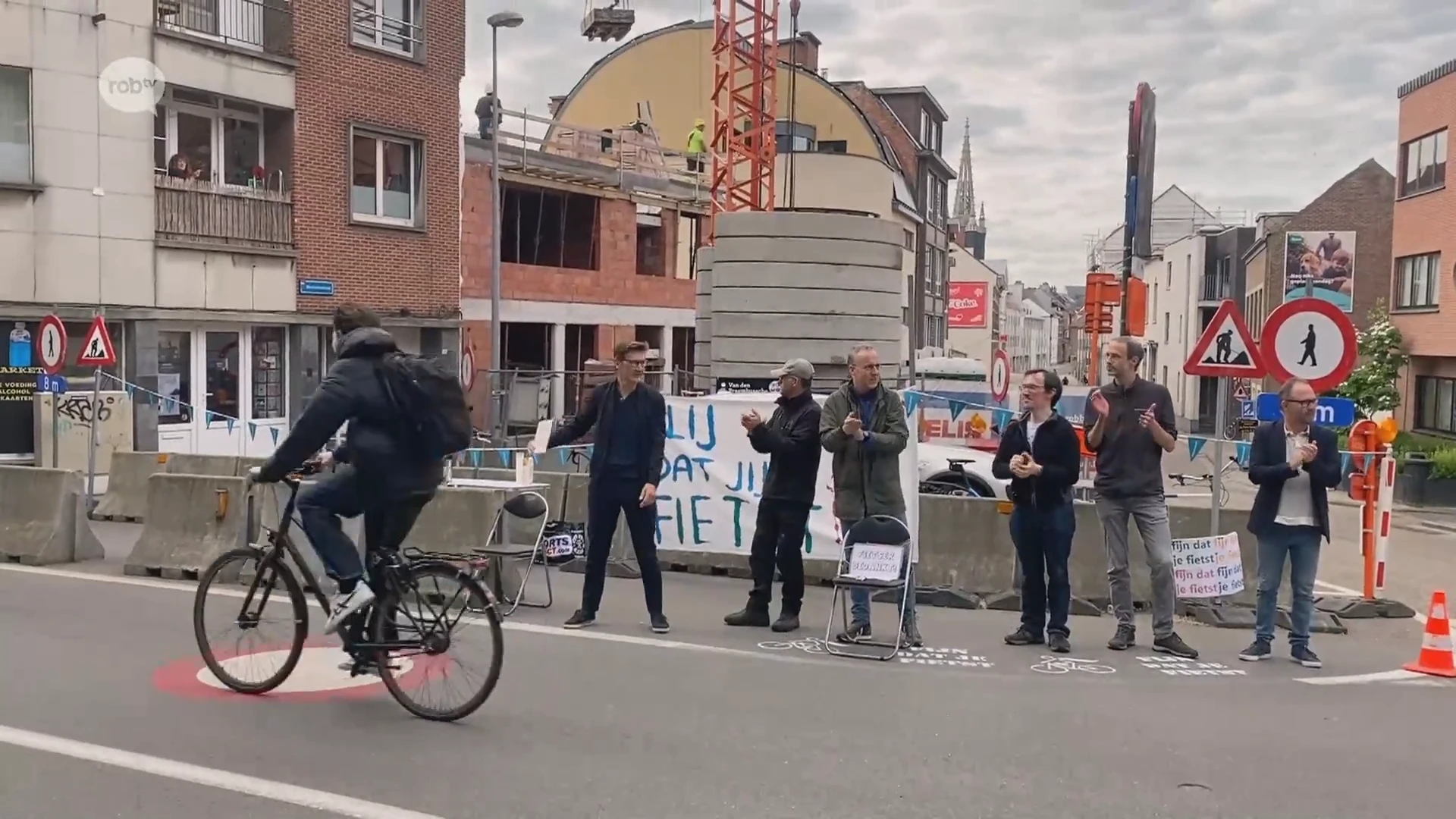 Wereldfietsdag: fietserbond trakteert fietsers op verschillende locaties in de regio op applaus