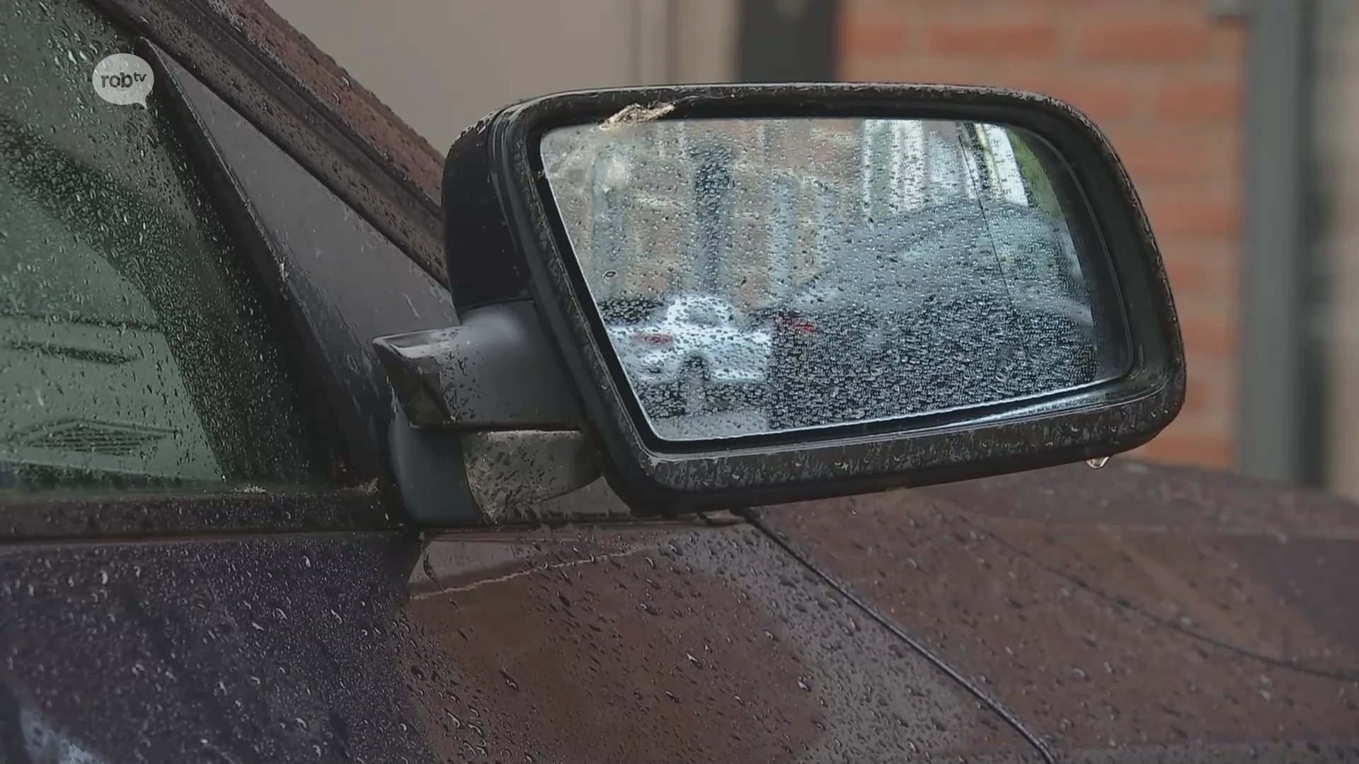 Vijf auto's beschadigd door vandalen in het centrum van Leuven