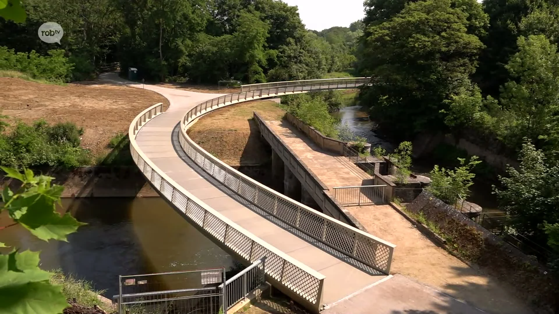 Na maandenlange werken is Saspoortbrug over Demer in Diest open