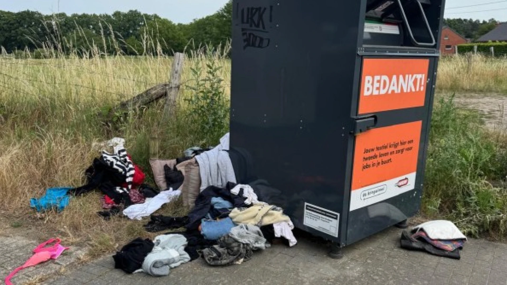 Begijnendijk pakt sluikstorten aan met minder inzamelpunten voor kleding en glas en camerabewaking