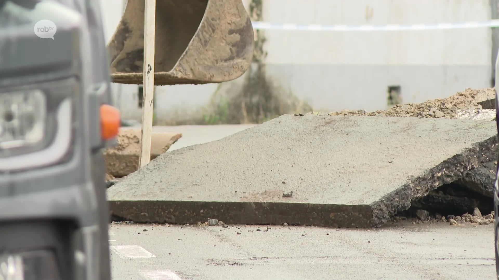 Sint-Laurentiusstraat in Goetsenhoven tussen Motstraat en Konijnenbergstraat afgesloten door wegverzakking