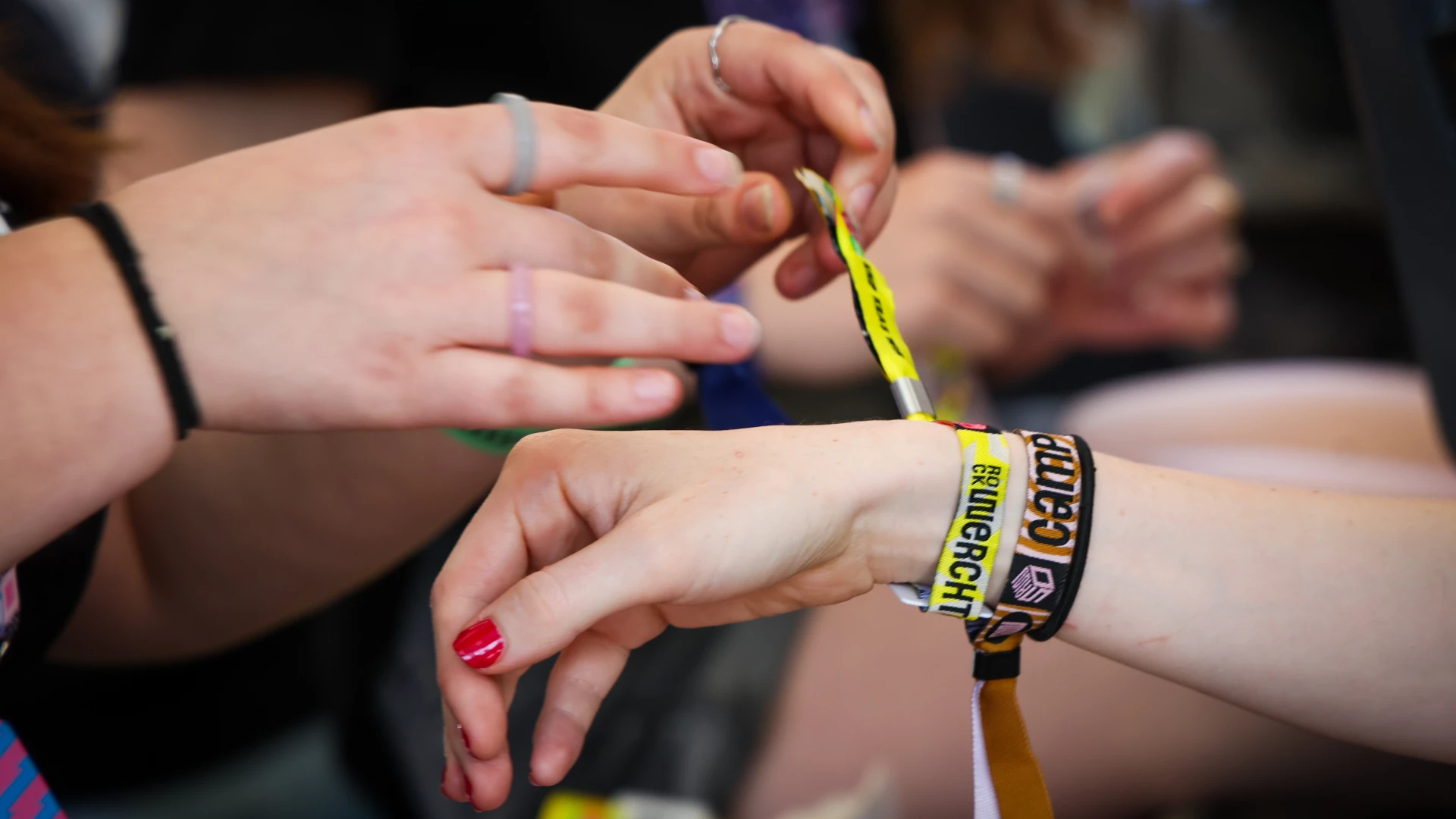 Bijna 100 festivalgangers betrapt met drugs op zak tijdens Rock Werchter, 6 crewleden verliezen bandje