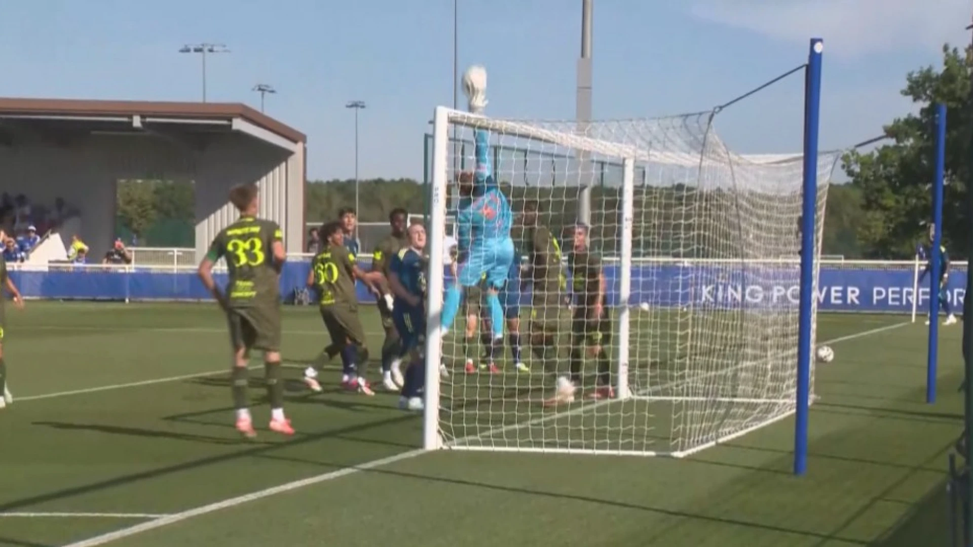 OHL sluit oefenstage in Engeland af met 2-1 verlies tegen Leicester: "Na 3 weken al stappen gezet, maar we zijn er nog niet"