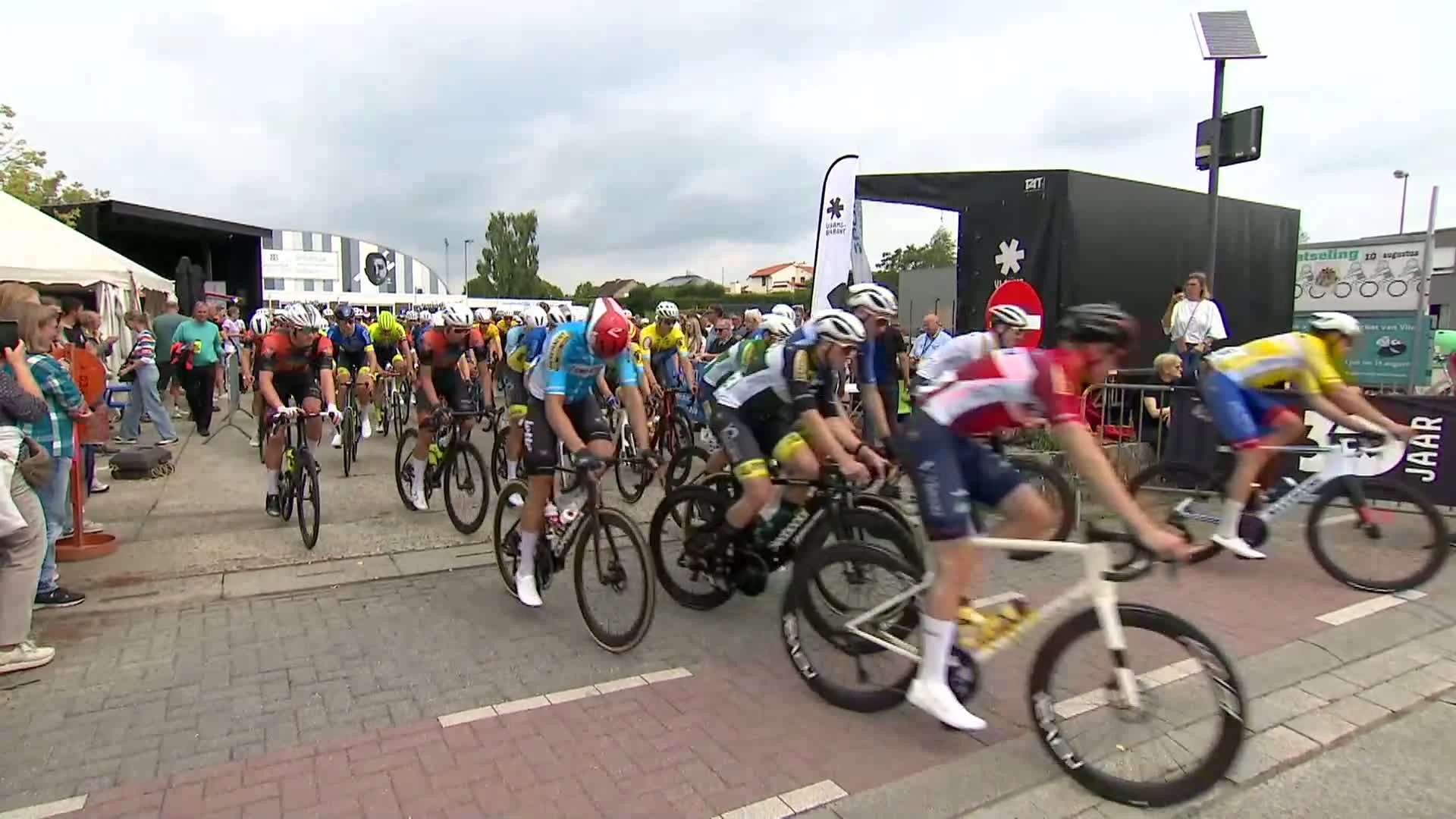 SAMENVATTING: Artuur Torney is de snelste in rit 2 Ronde van Vlaams-Brabant