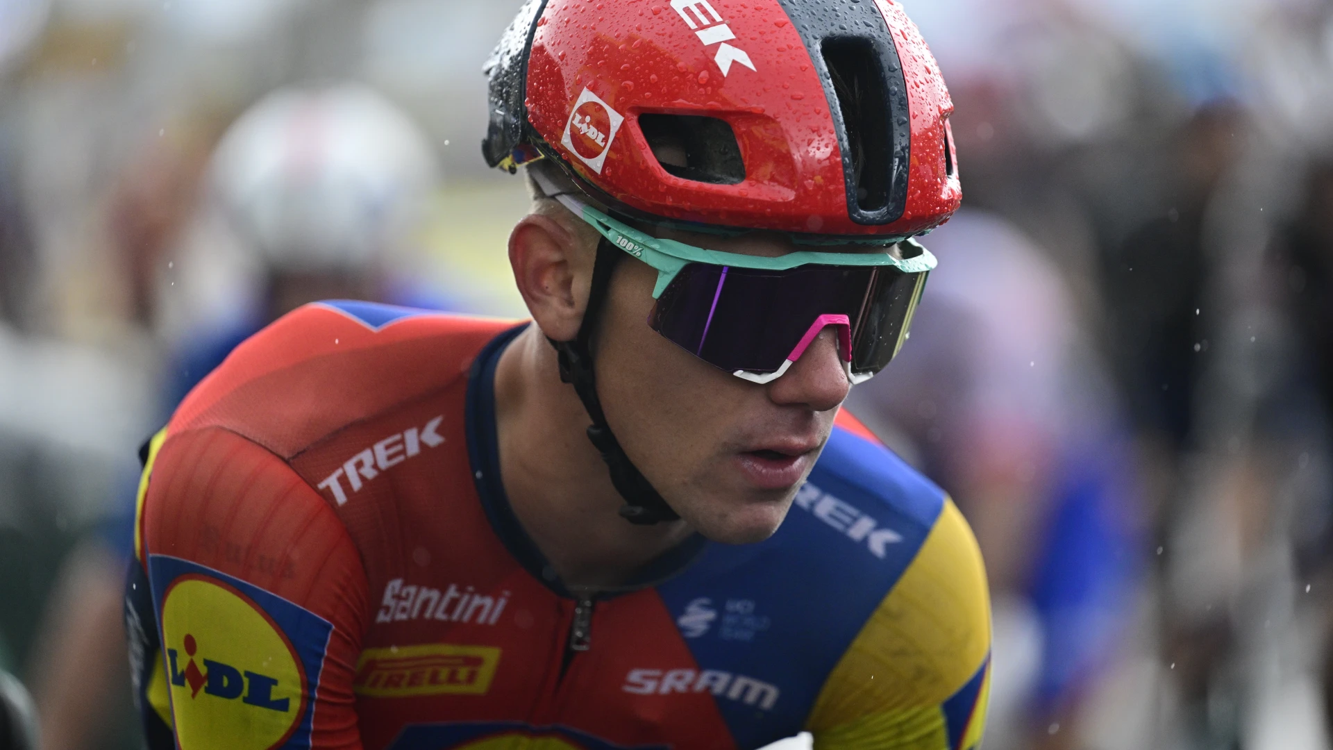Mathieu van der Poel, Thibau Nys en Jasper Stuyven aan start van jubileumeditie Renewi Tour