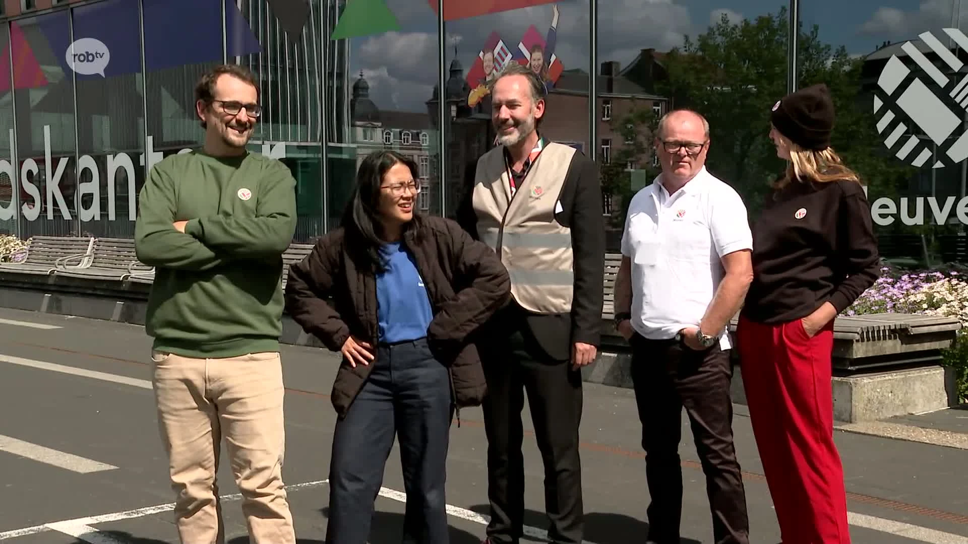 Medewerkers stad Leuven krijgen nieuwe outfit: "We kiezen voor duurzame kledij"