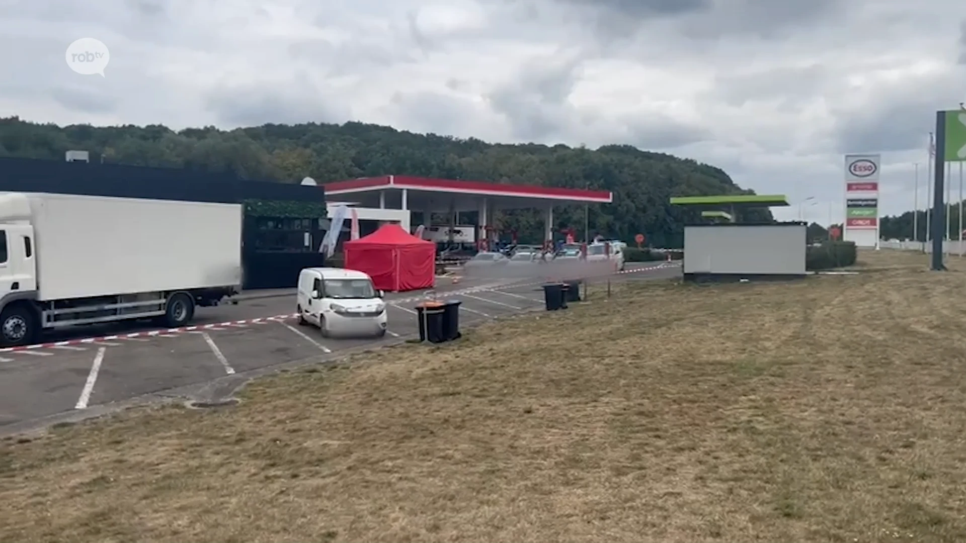 Man (69) komt om het leven na aanrijding met vrachtwagen in tankstation langs E314 in Rotselaar, vrachtwagenbestuurder legt negatieve alcohol- en drugstest af