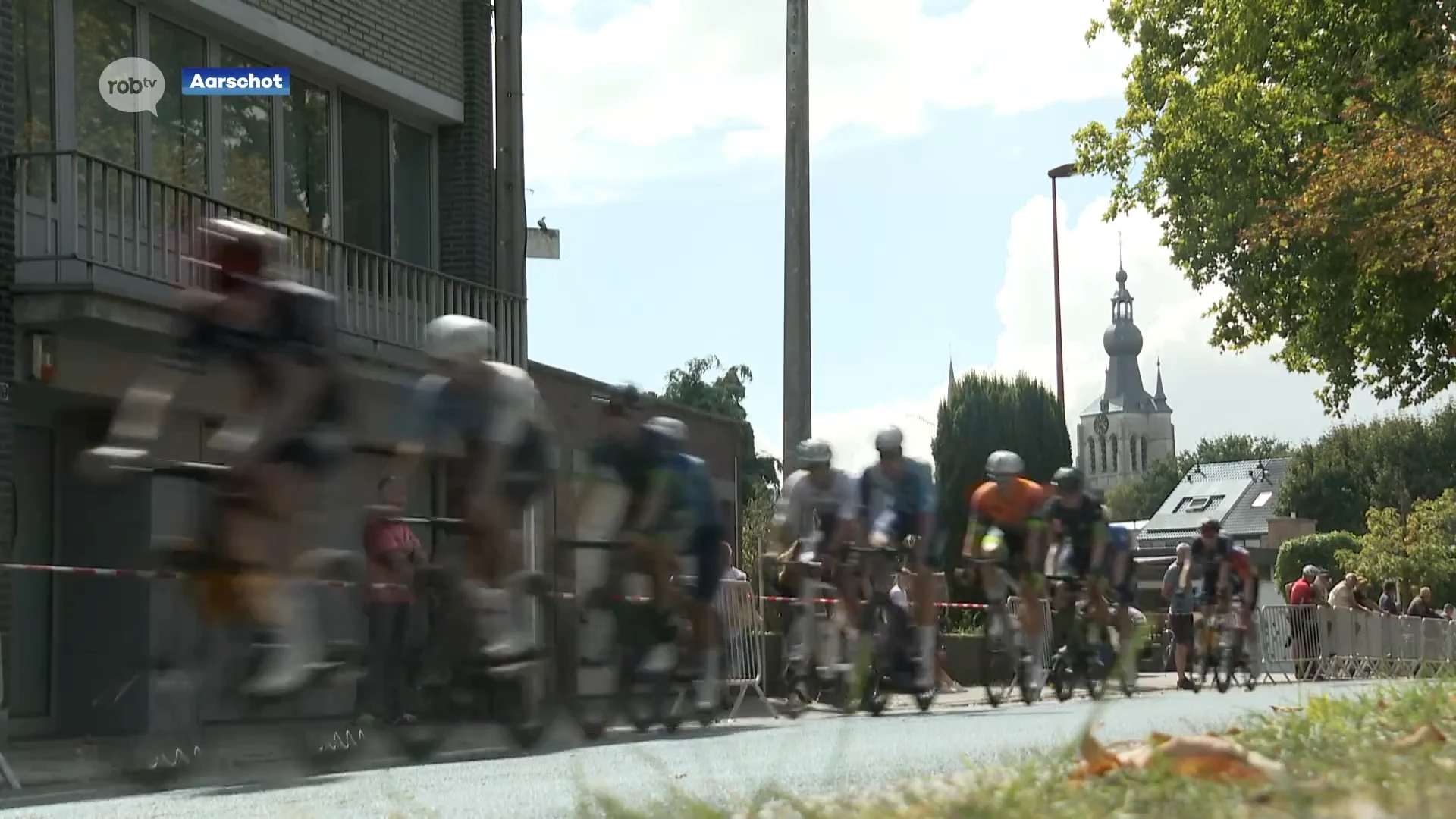 Jaarlijks wielercriterium van De Knoet lokt heel wat wielerfanaten naar het centrum van Aarschot