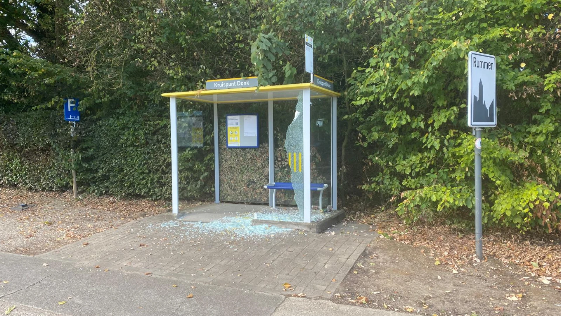 Vandalen vernielen verschillende bushokjes in Geetbets en Kortenaken: politie zoekt getuigen