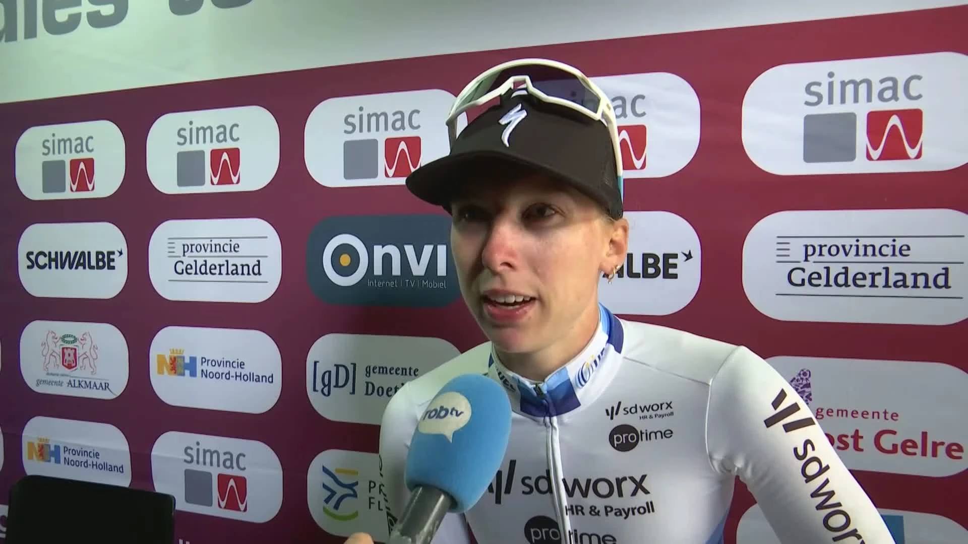 Lorena Wiebes wint eerste etappe van Simac Ladies Tour in Leuven