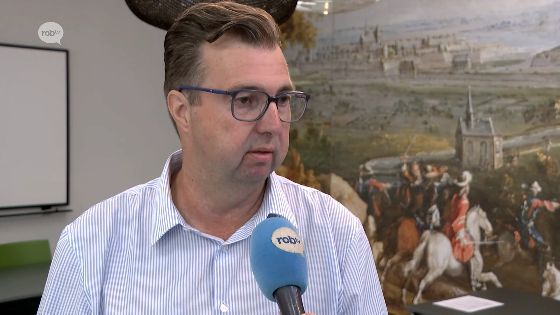 Hoofdafbeelding voor artikel Zoutleeuw voert avondklok…