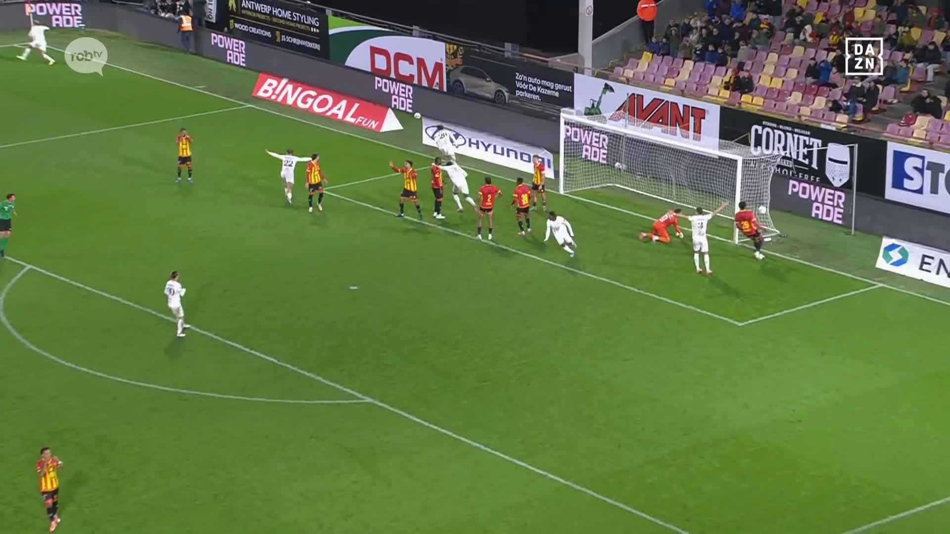 Hoofdafbeelding voor artikel OH Leuven redt in extremis…
