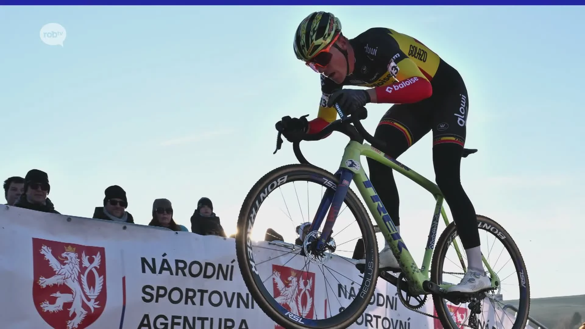 Hoofdafbeelding voor artikel Dominante Thibau Nys wint…