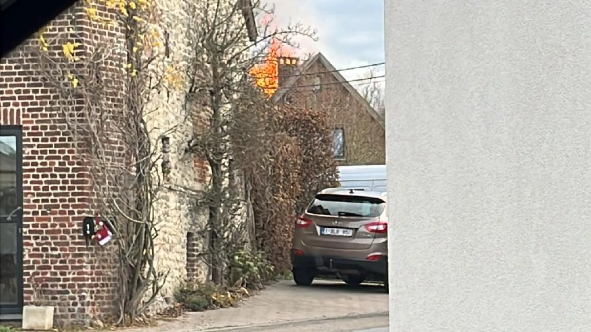 Hoofdafbeelding voor artikel Uitslaande dakbrand in Haaggatstraat…