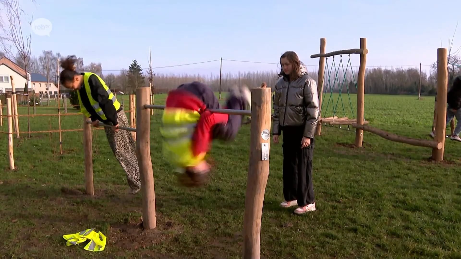 Hoofdafbeelding voor artikel Budingen heeft nieuw speeltuintje…