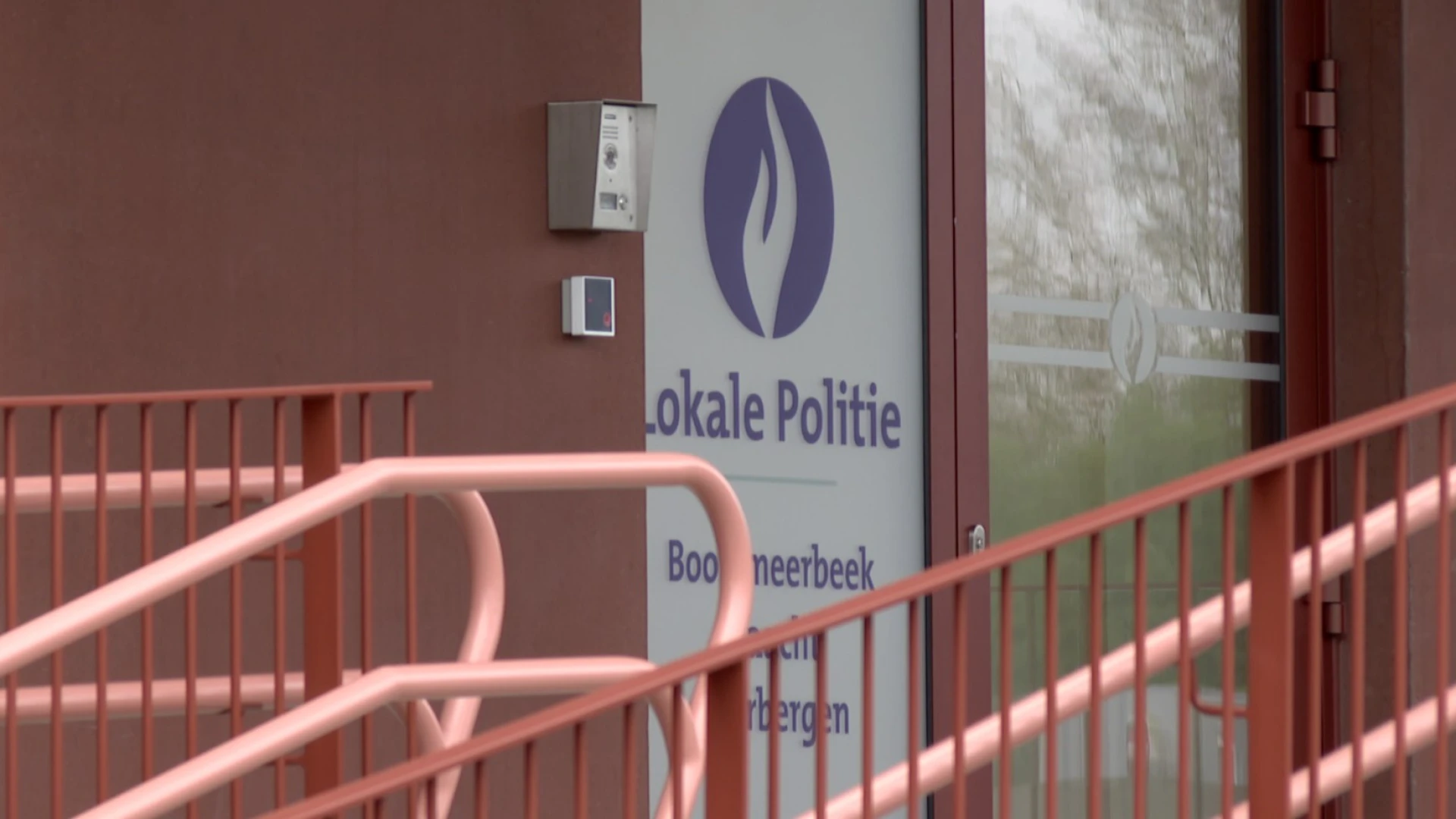 Hoofdafbeelding voor artikel Twee personen aangehouden…