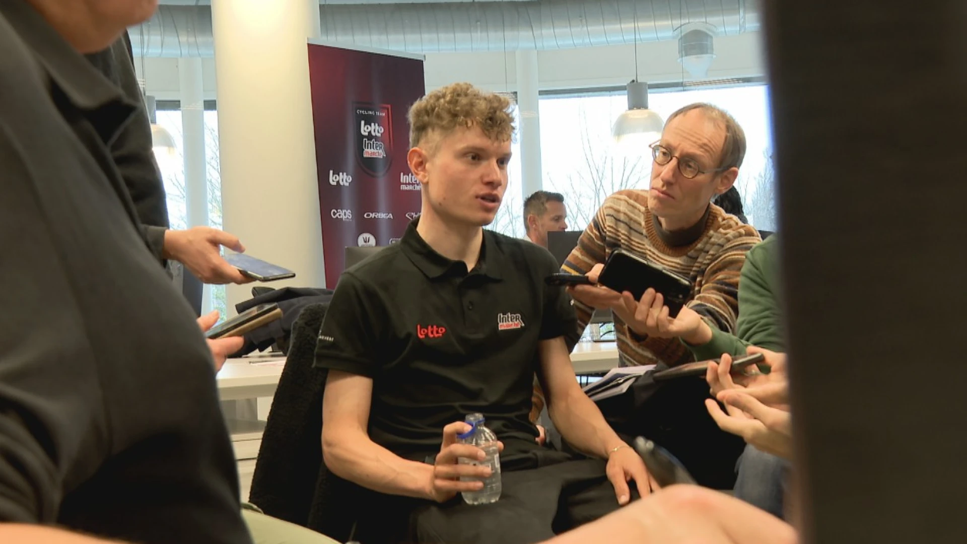 Hoofdafbeelding voor artikel Lennert Van Eetvelt rijdt…