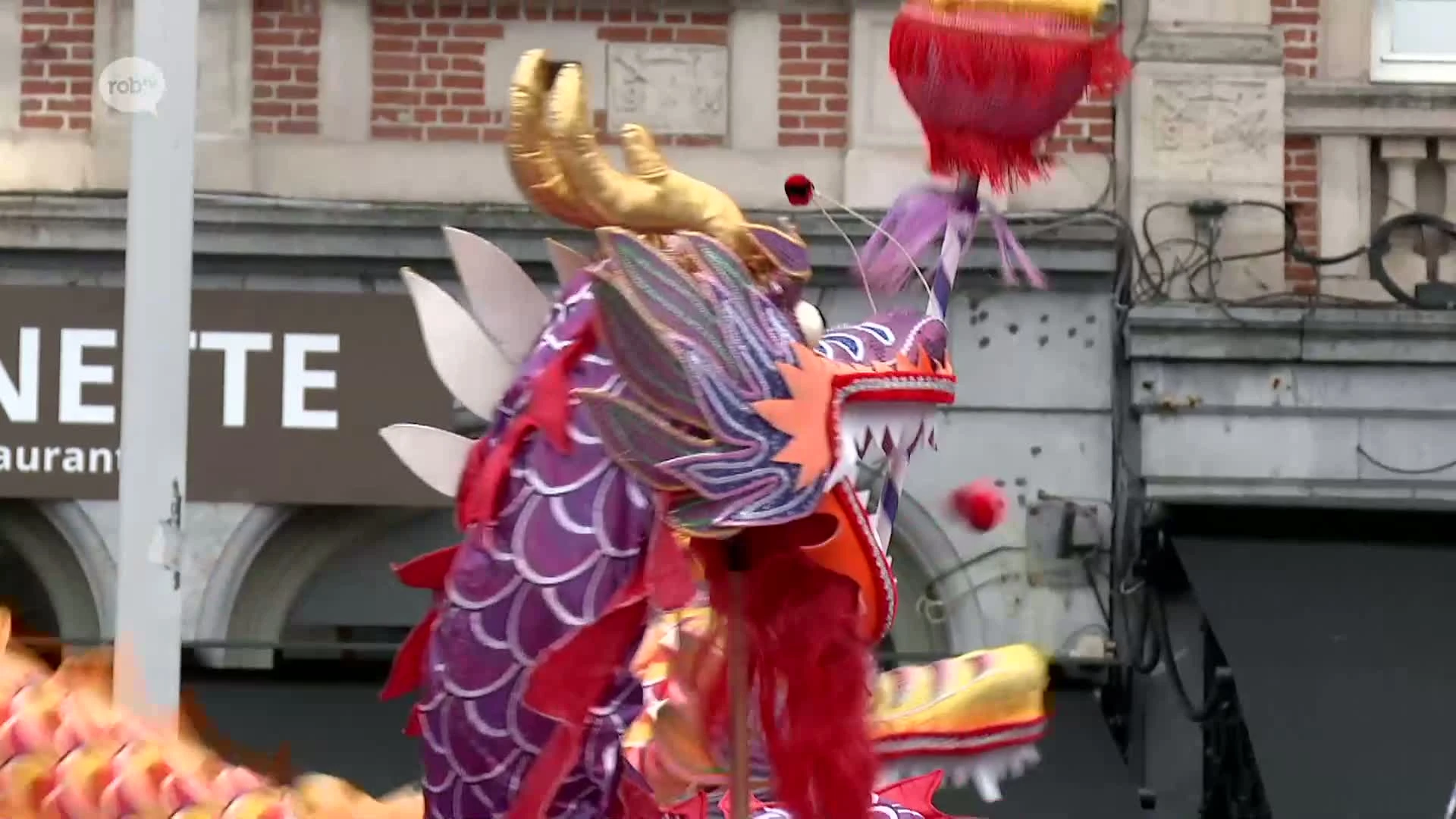 Hoofdafbeelding voor artikel Honderden mensen vieren Chinees…