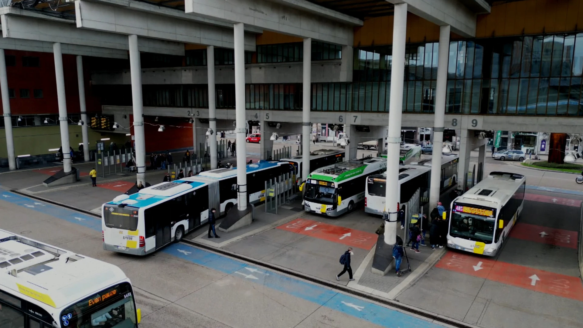 Hoofdafbeelding voor artikel Slechts helft van alle bussen…
