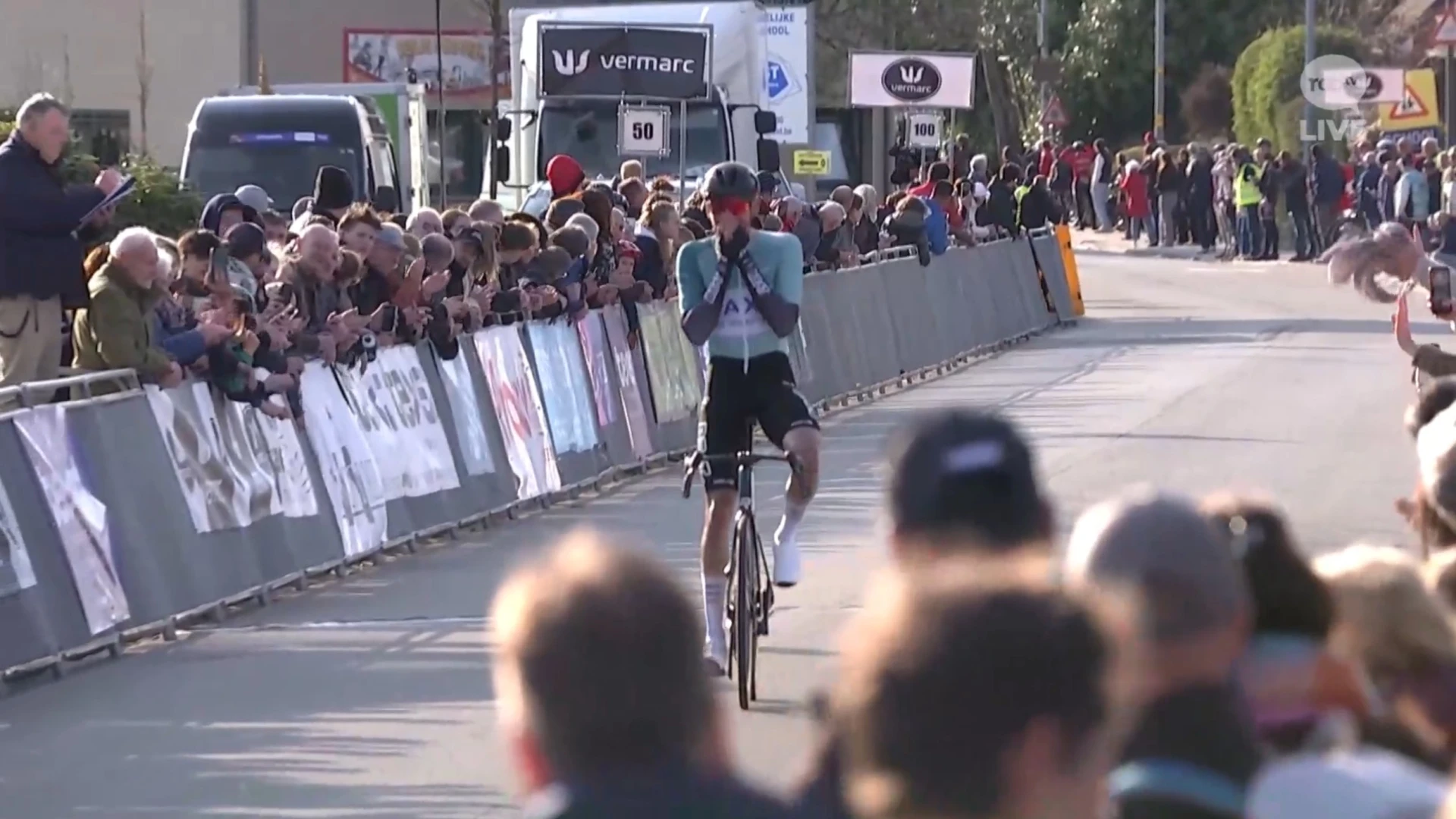 Hoofdafbeelding voor artikel Michiel Coppens wint GP Vermarc…