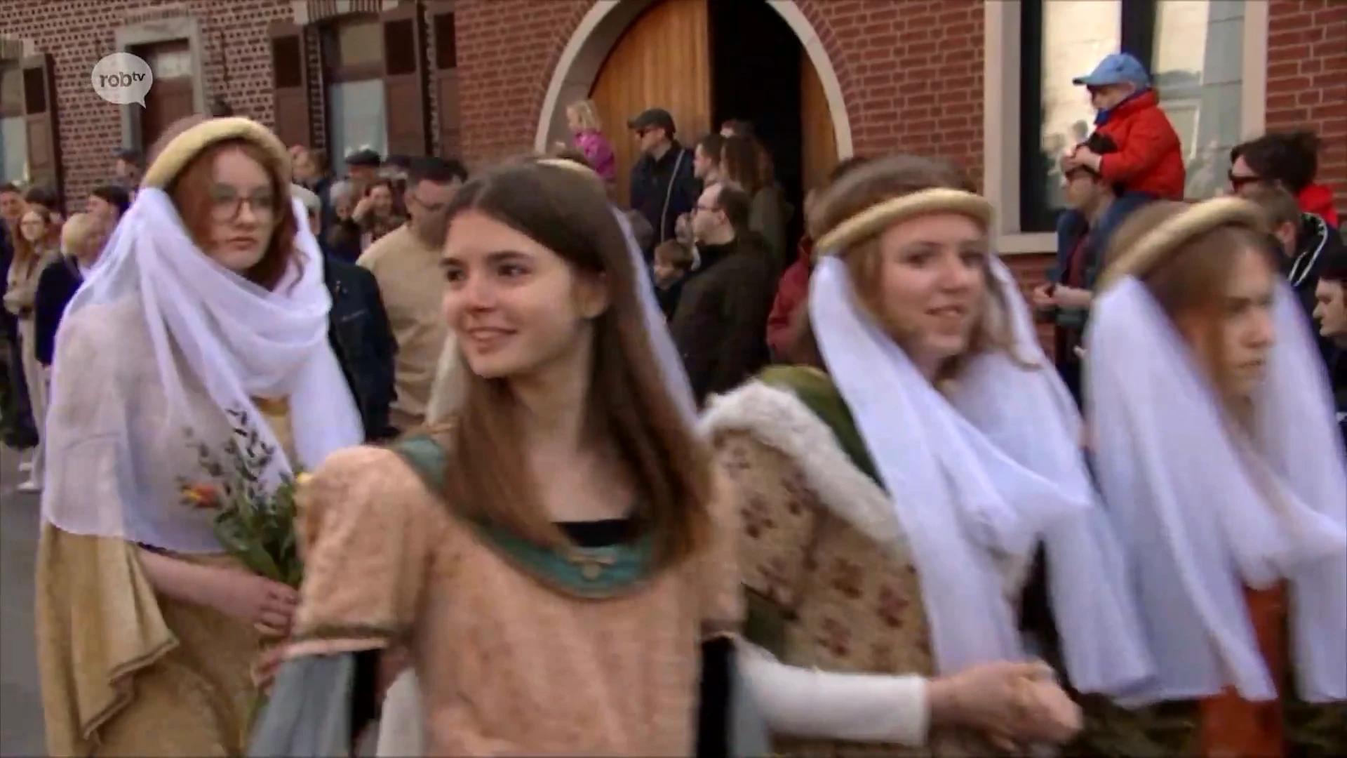 Hoofdafbeelding voor artikel Honderden figuranten beelden…